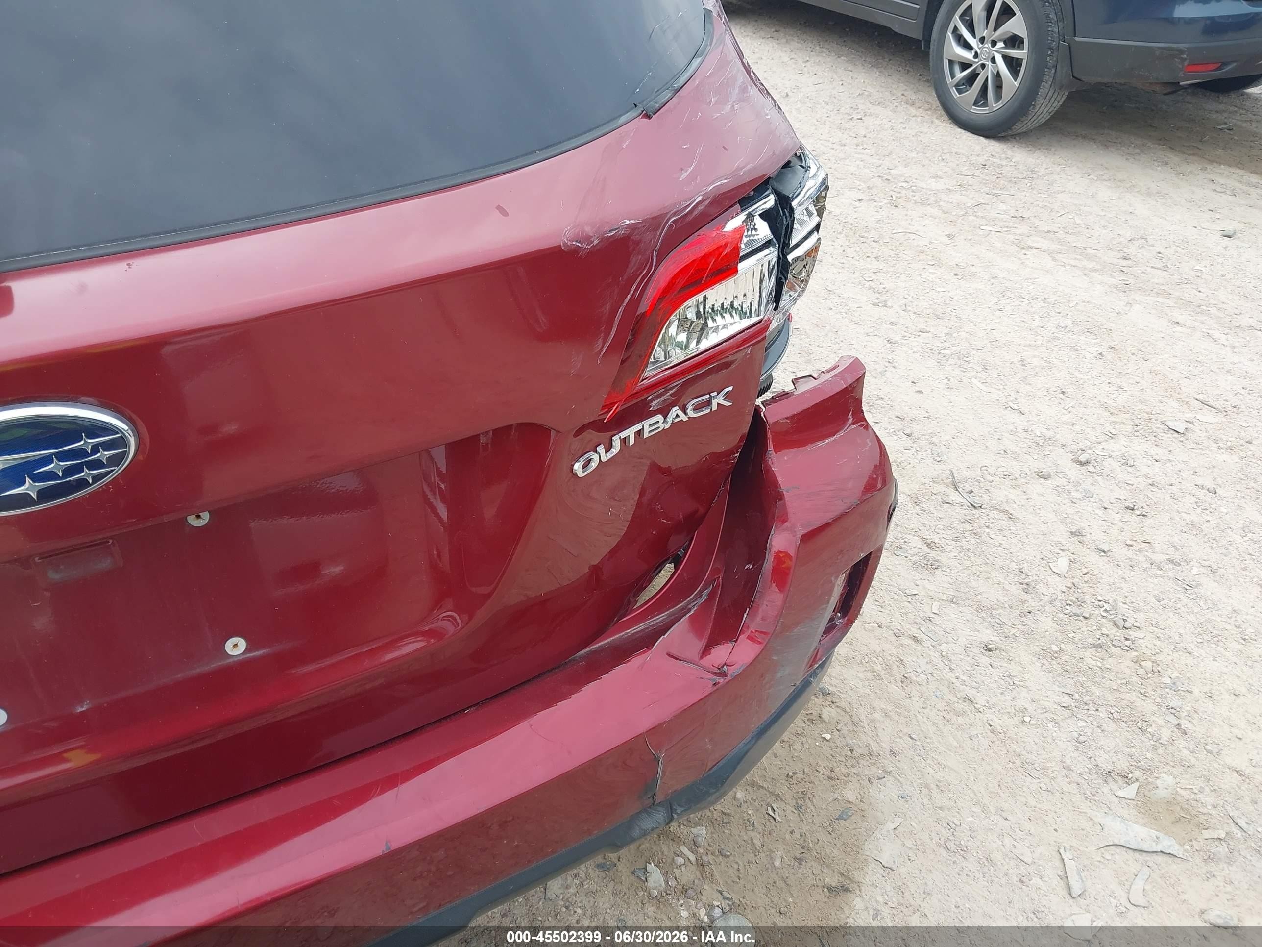 2015 Subaru Outback 2.5i Premium Red vin: 4S4BSBCCXF3288746