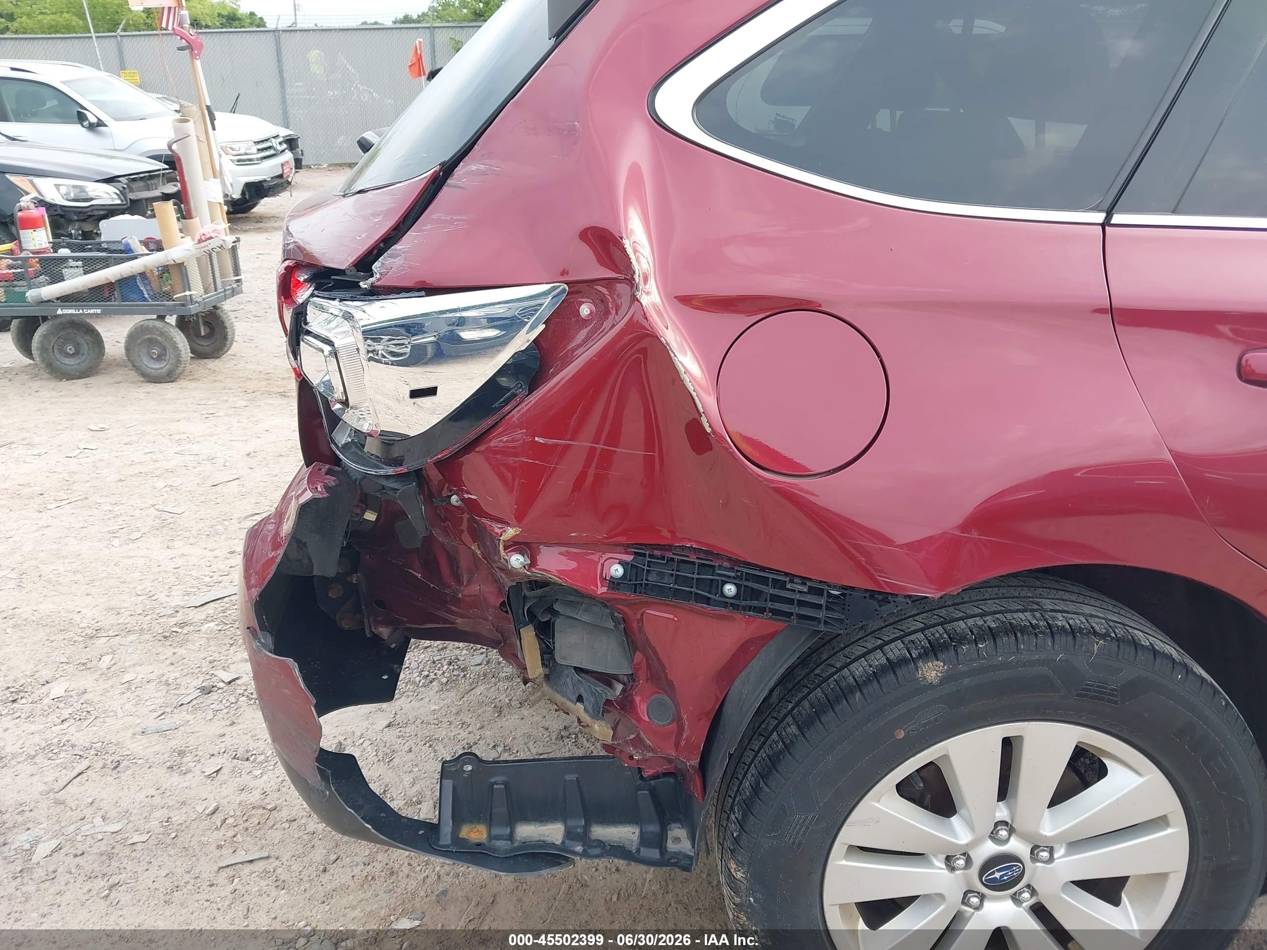 2015 Subaru Outback 2.5i Premium Red vin: 4S4BSBCCXF3288746