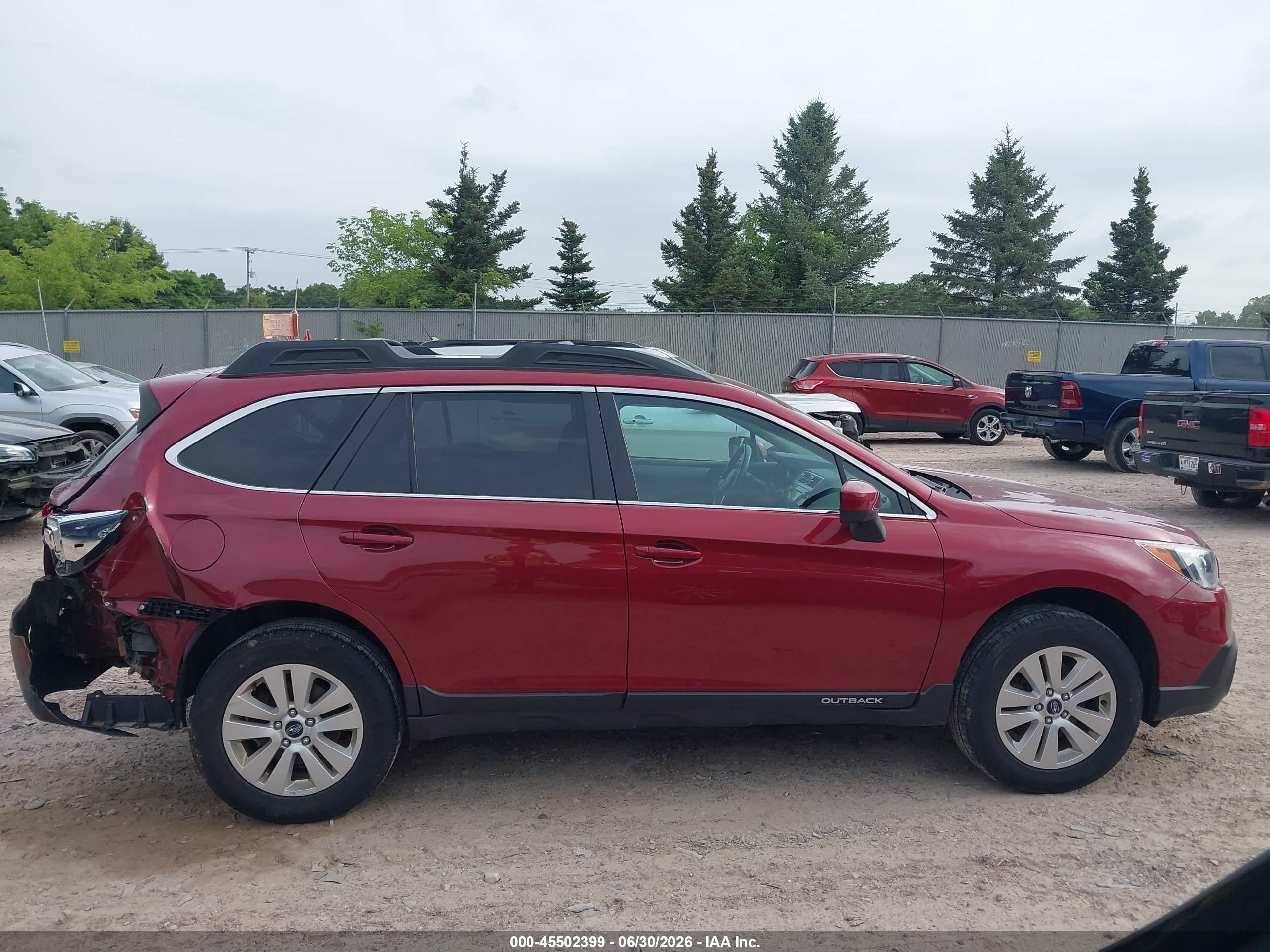 2015 Subaru Outback 2.5i Premium Red vin: 4S4BSBCCXF3288746