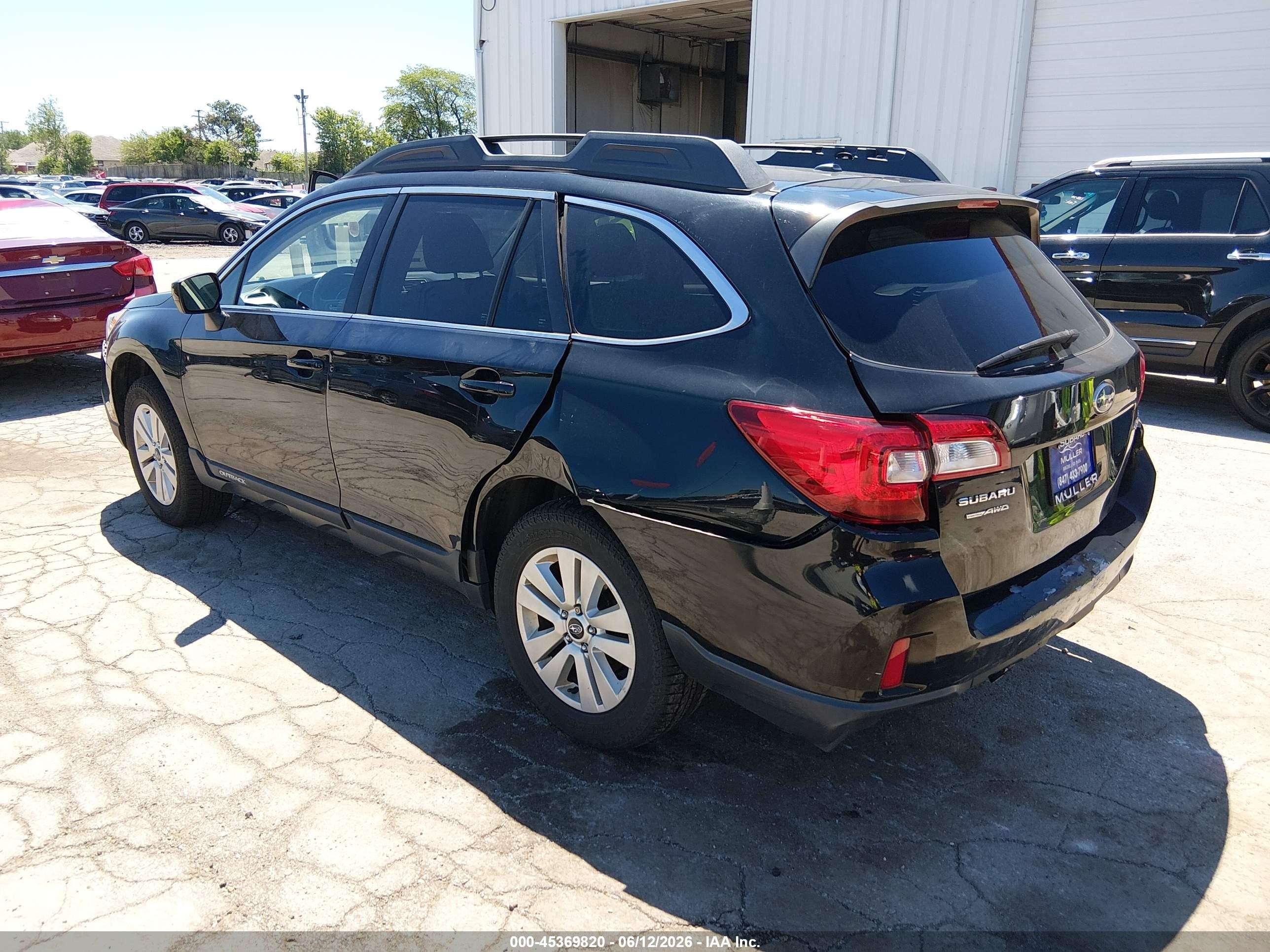 2015 Subaru Outback 2.5i Premium Black vin: 4S4BSBCCXF3300961