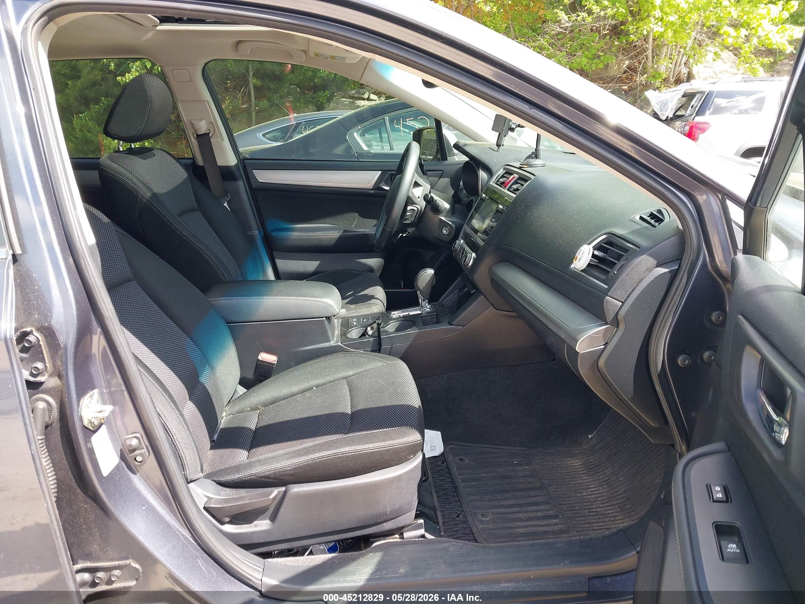 2015 Subaru Outback 2.5i Premium Gray vin: 4S4BSBDC0F3225668