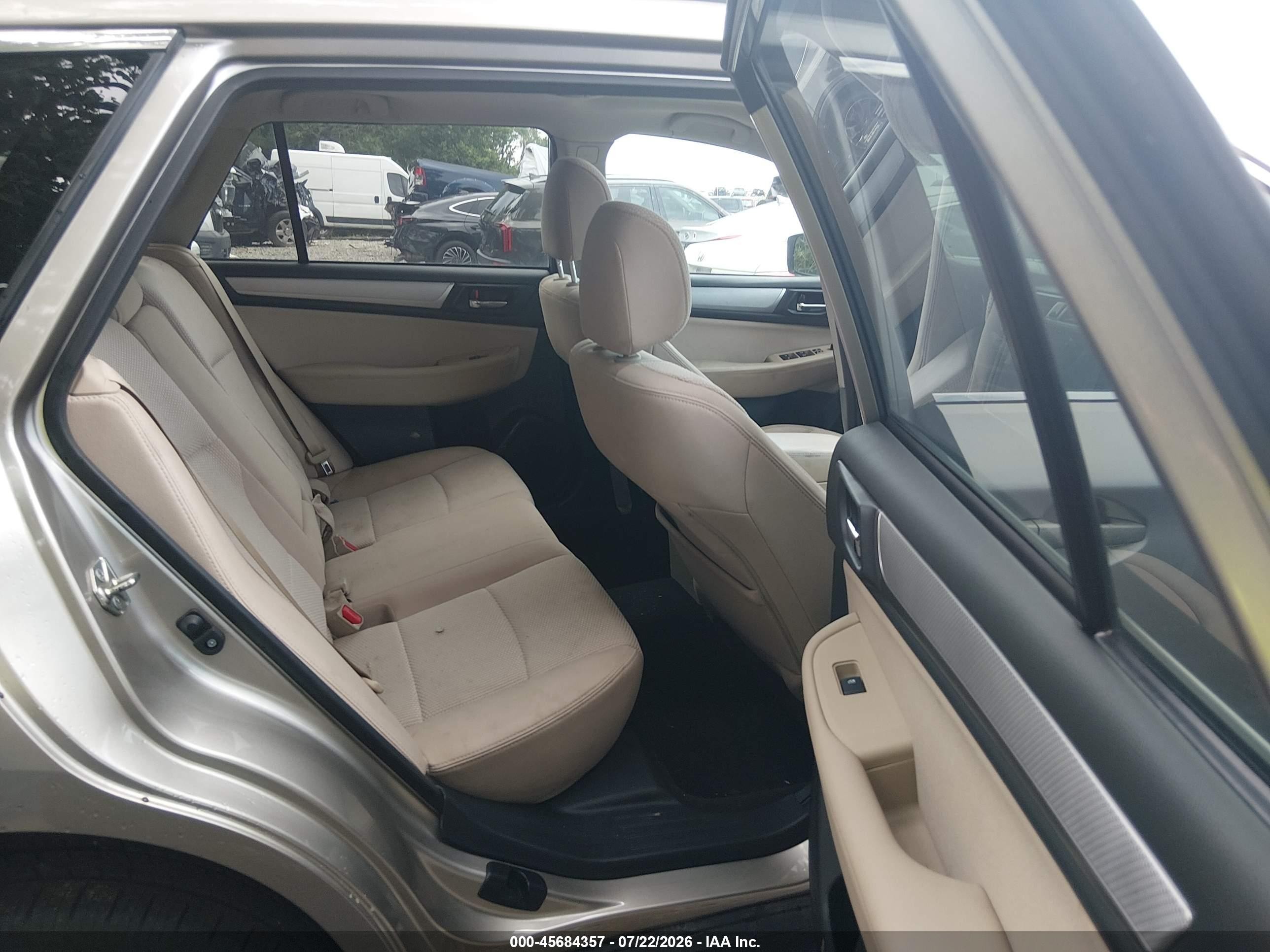 2015 Subaru Outback 2.5i Premium Champagne vin: 4S4BSBDC1F3275785