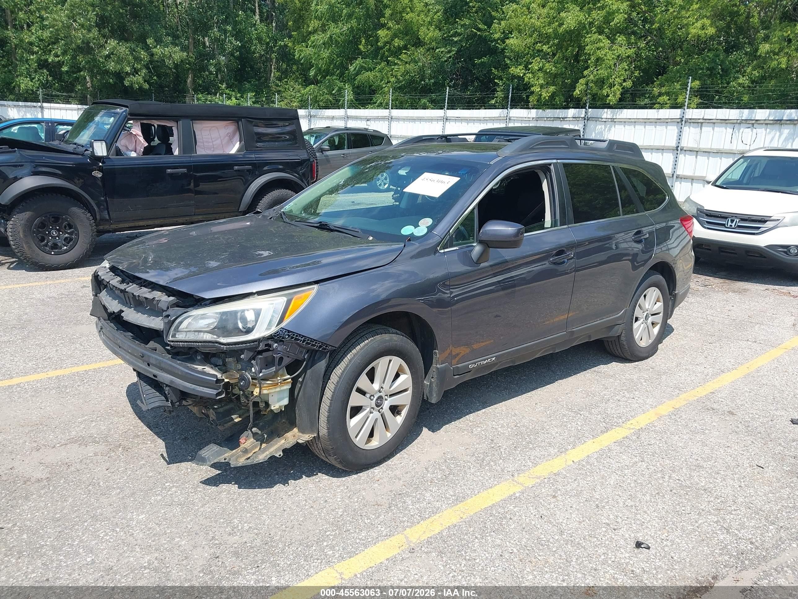 2015 Subaru Outback 2.5i Premium Gray vin: 4S4BSBDC2F3356360