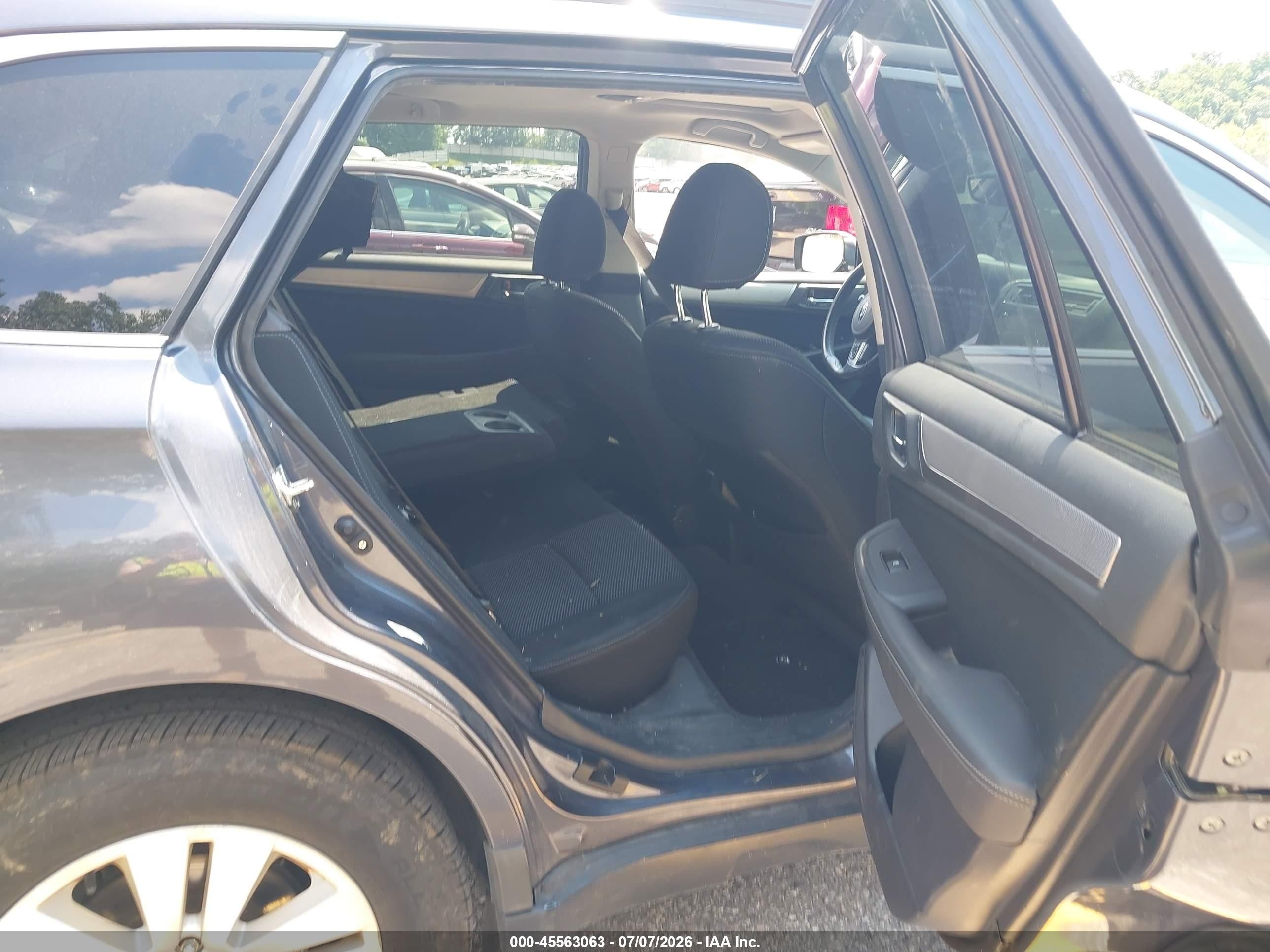 2015 Subaru Outback 2.5i Premium Gray vin: 4S4BSBDC2F3356360