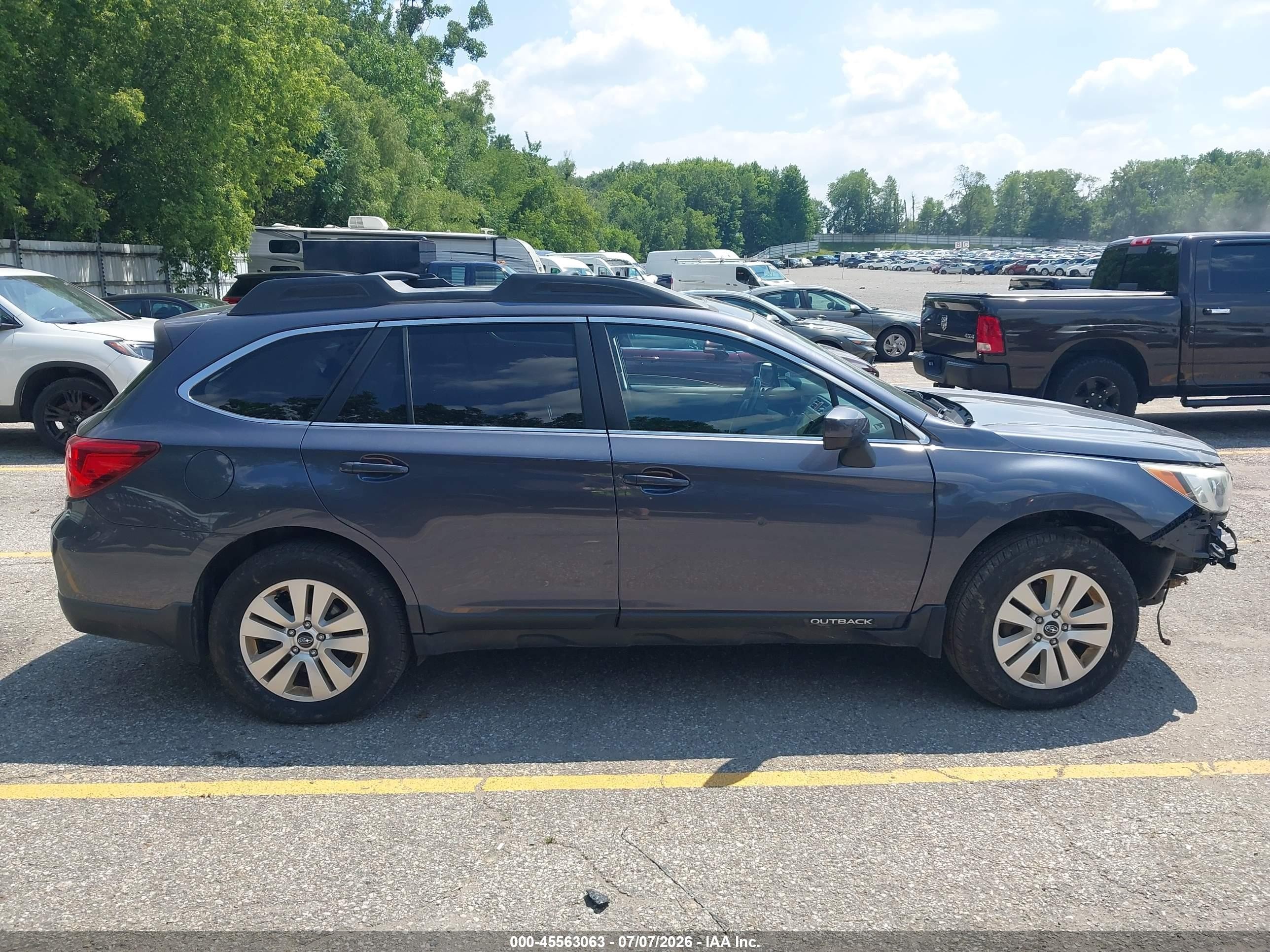 2015 Subaru Outback 2.5i Premium Gray vin: 4S4BSBDC2F3356360
