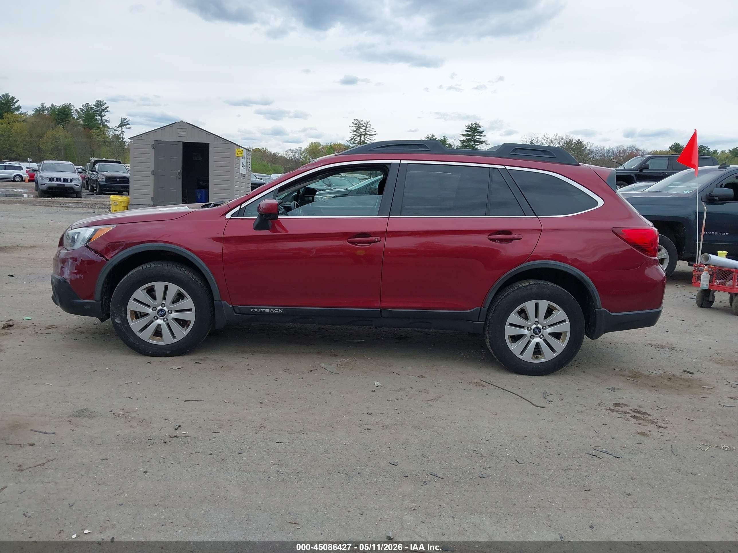 2015 Subaru Outback 2.5i Premium Красный vin: 4S4BSBDC3F3337140