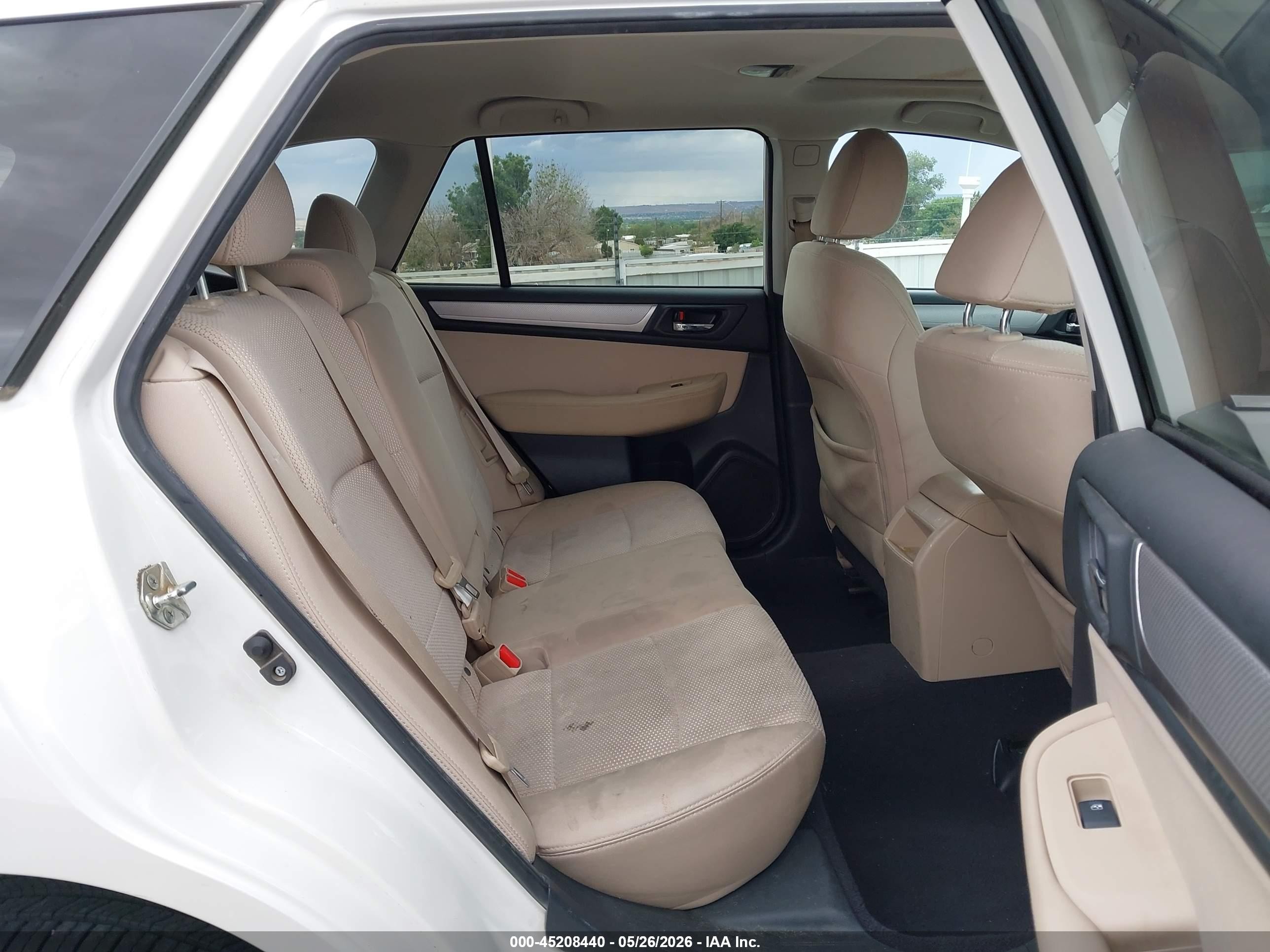 2015 Subaru Outback 2.5i Premium White vin: 4S4BSBDC3F3349742
