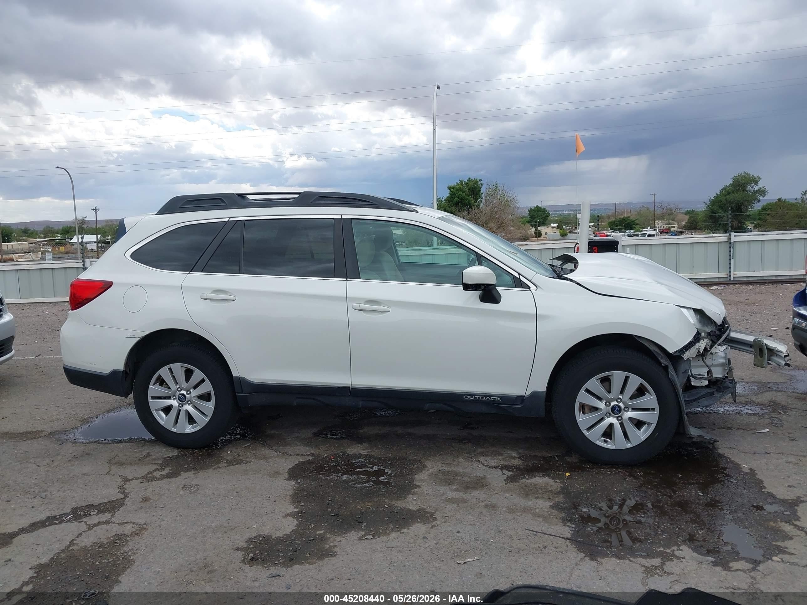 2015 Subaru Outback 2.5i Premium White vin: 4S4BSBDC3F3349742