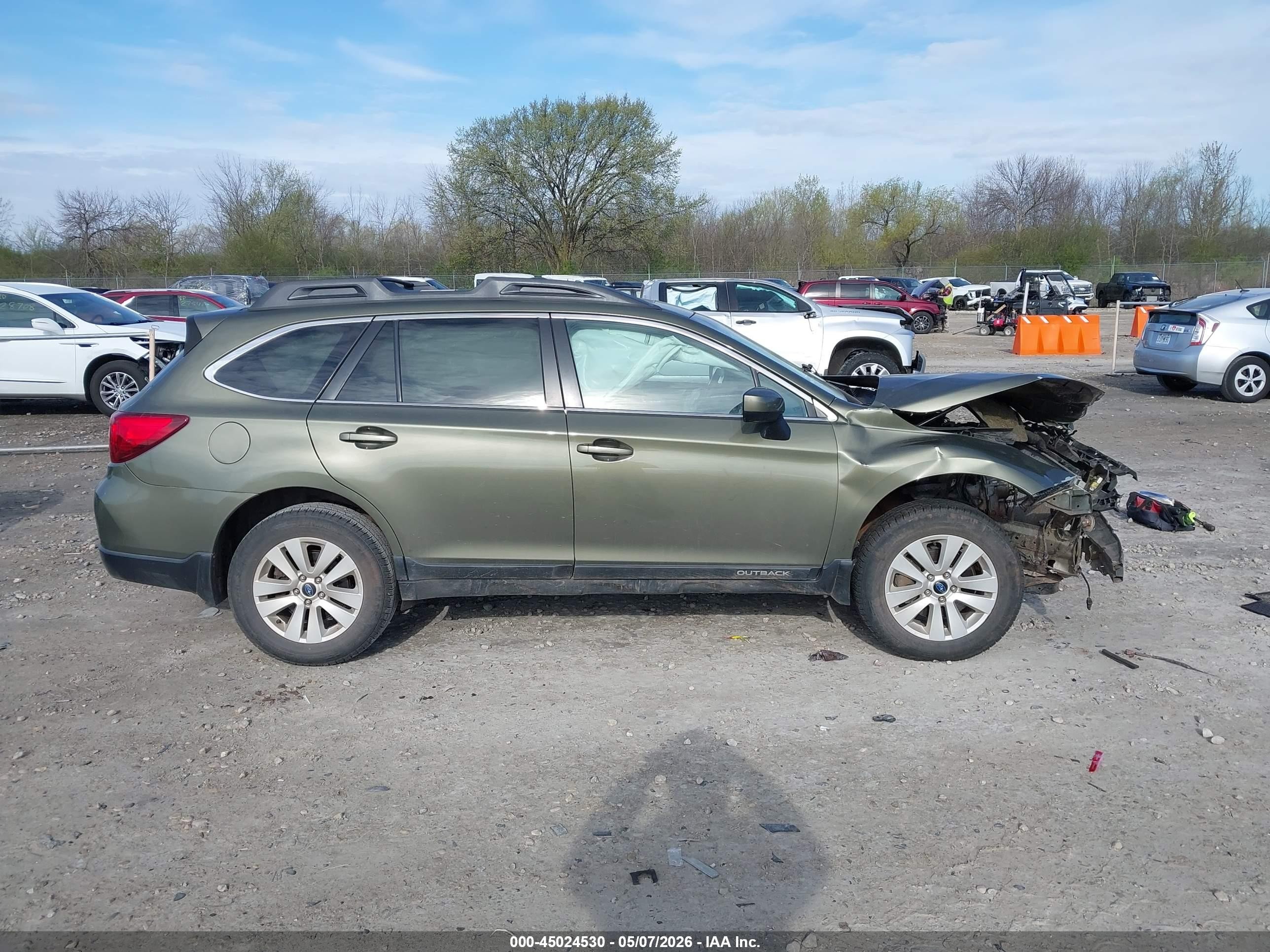 2015 Subaru Outback 2.5i Premium Gray vin: 4S4BSBEC2F3267936