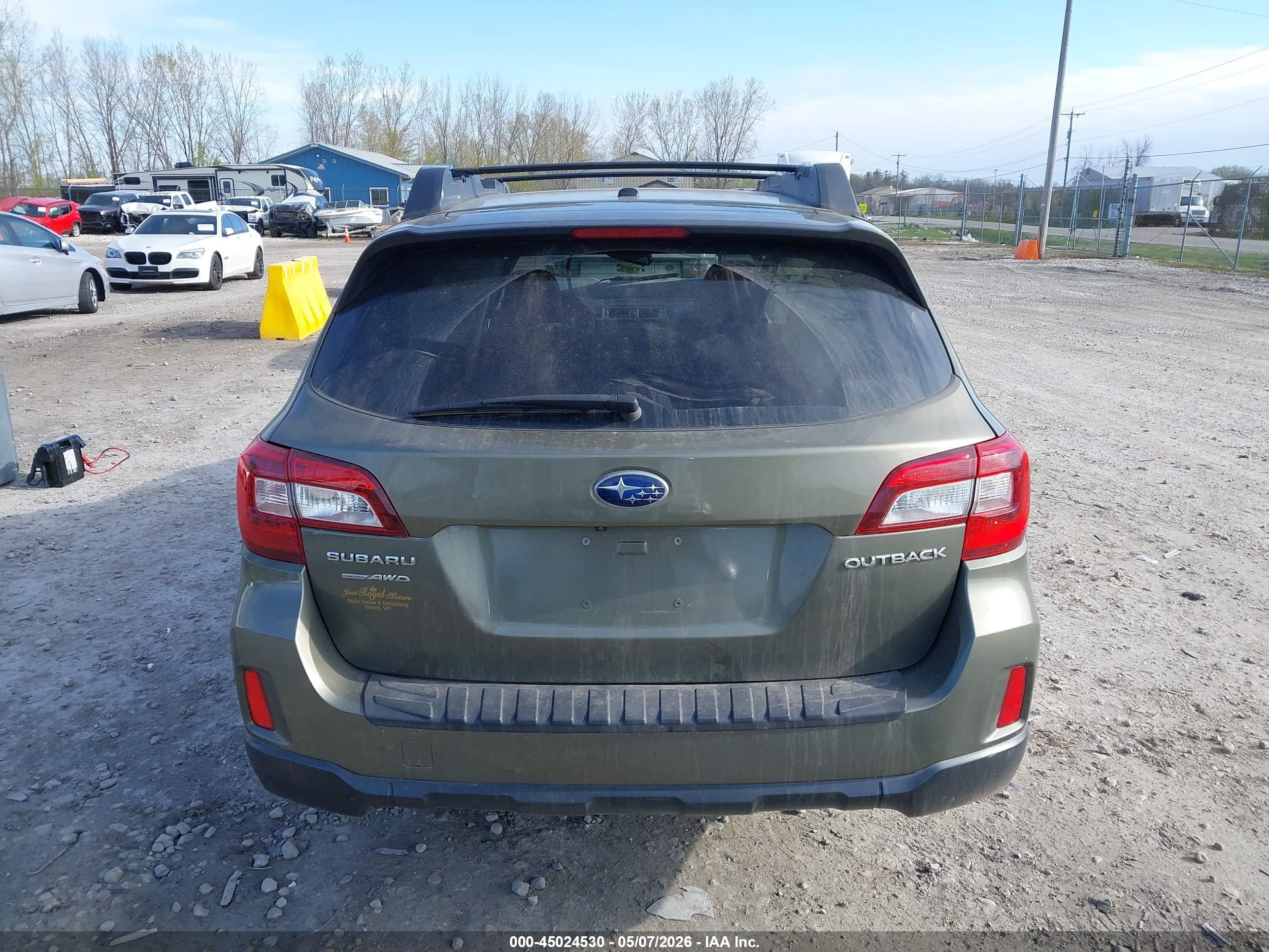 2015 Subaru Outback 2.5i Premium Gray vin: 4S4BSBEC2F3267936