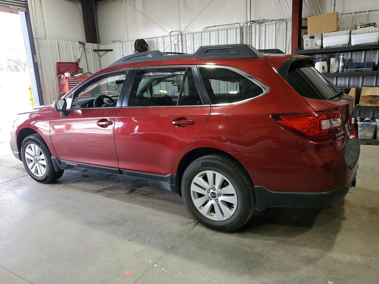 2015 Subaru Outback 2.5i Premium Burgundy vin: 4S4BSBEC4F3360201