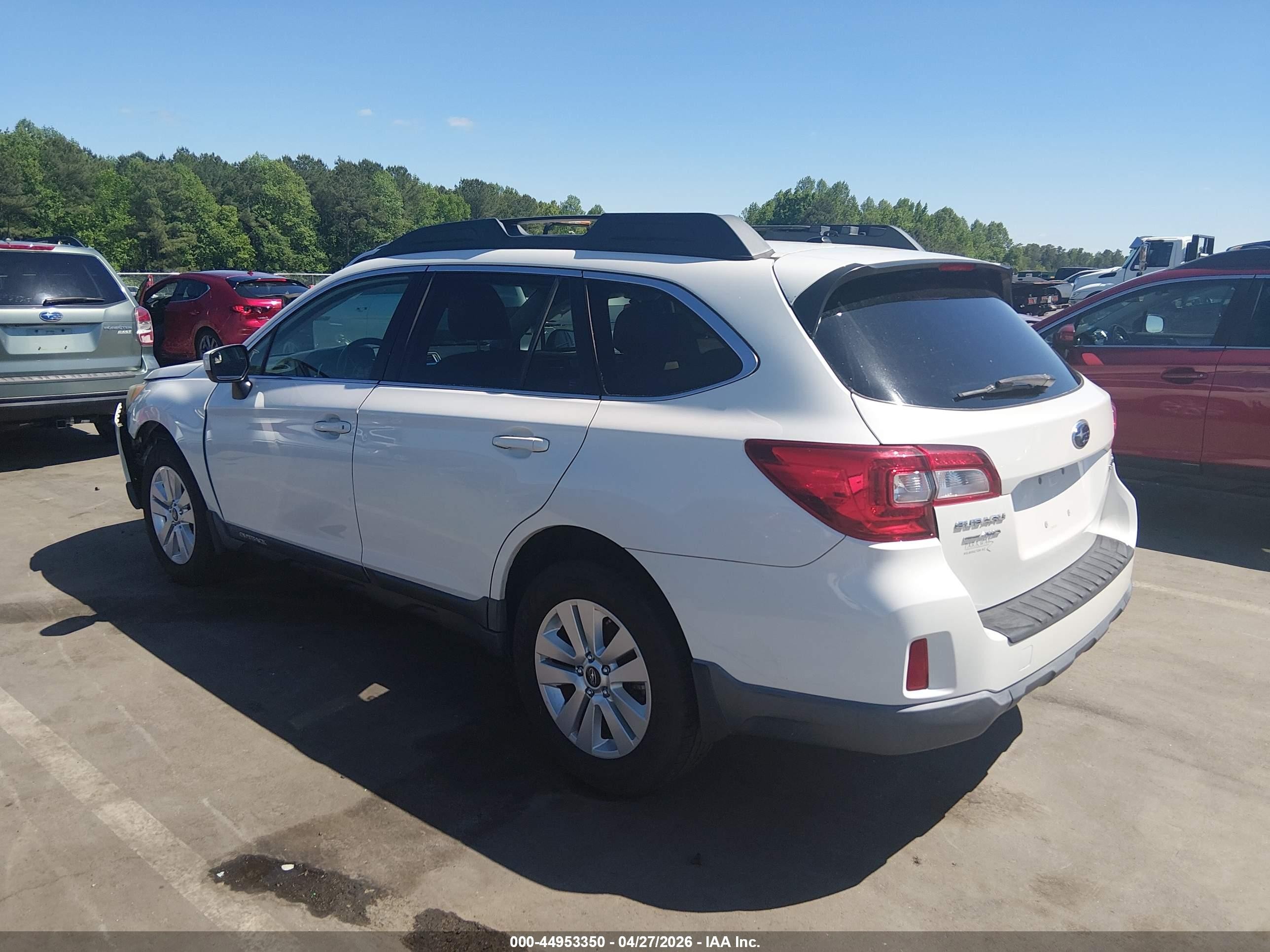 2015 Subaru Outback 2.5i Premium Белый vin: 4S4BSBEC8F3319361