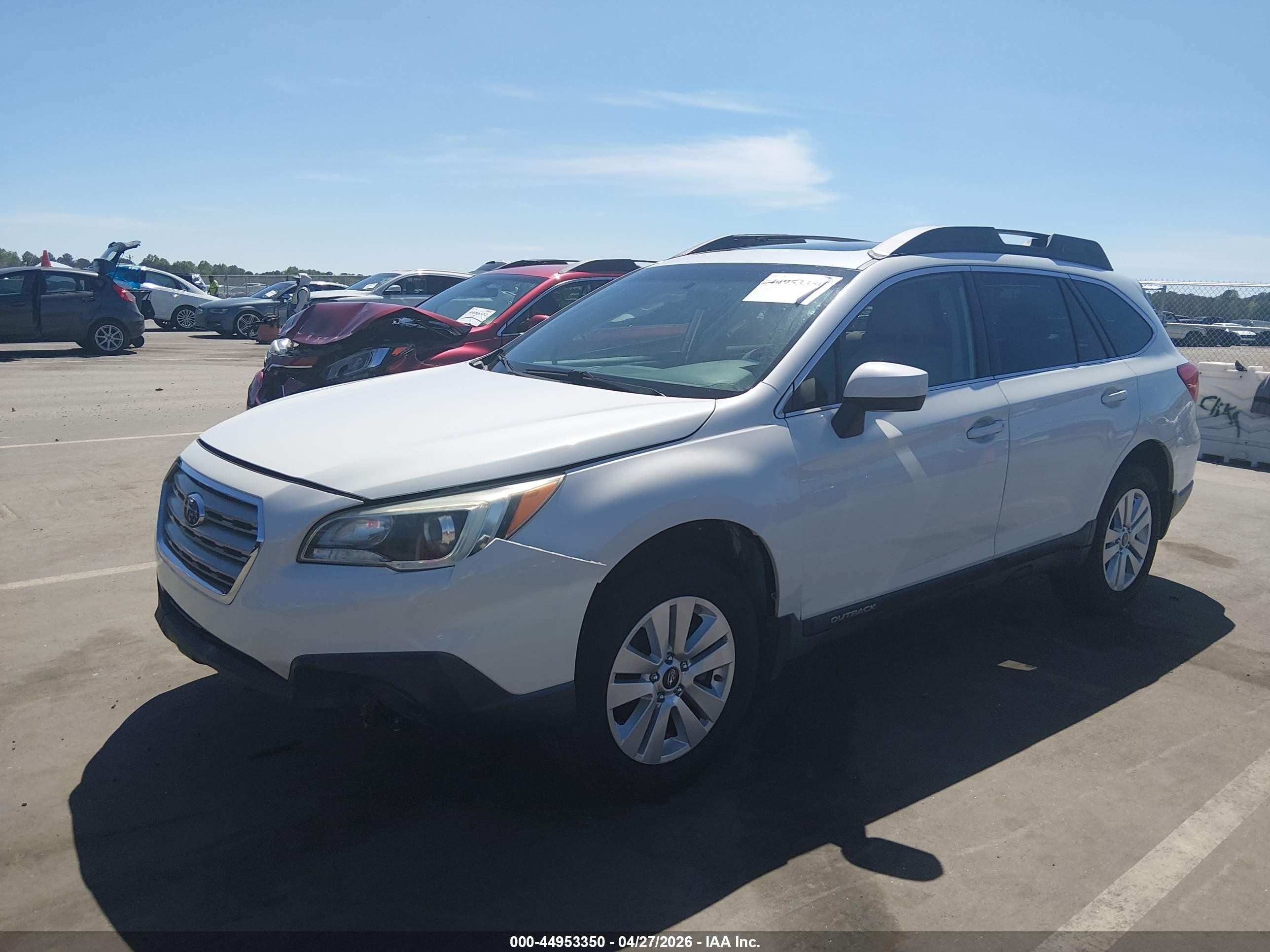 2015 Subaru Outback 2.5i Premium Белый vin: 4S4BSBEC8F3319361