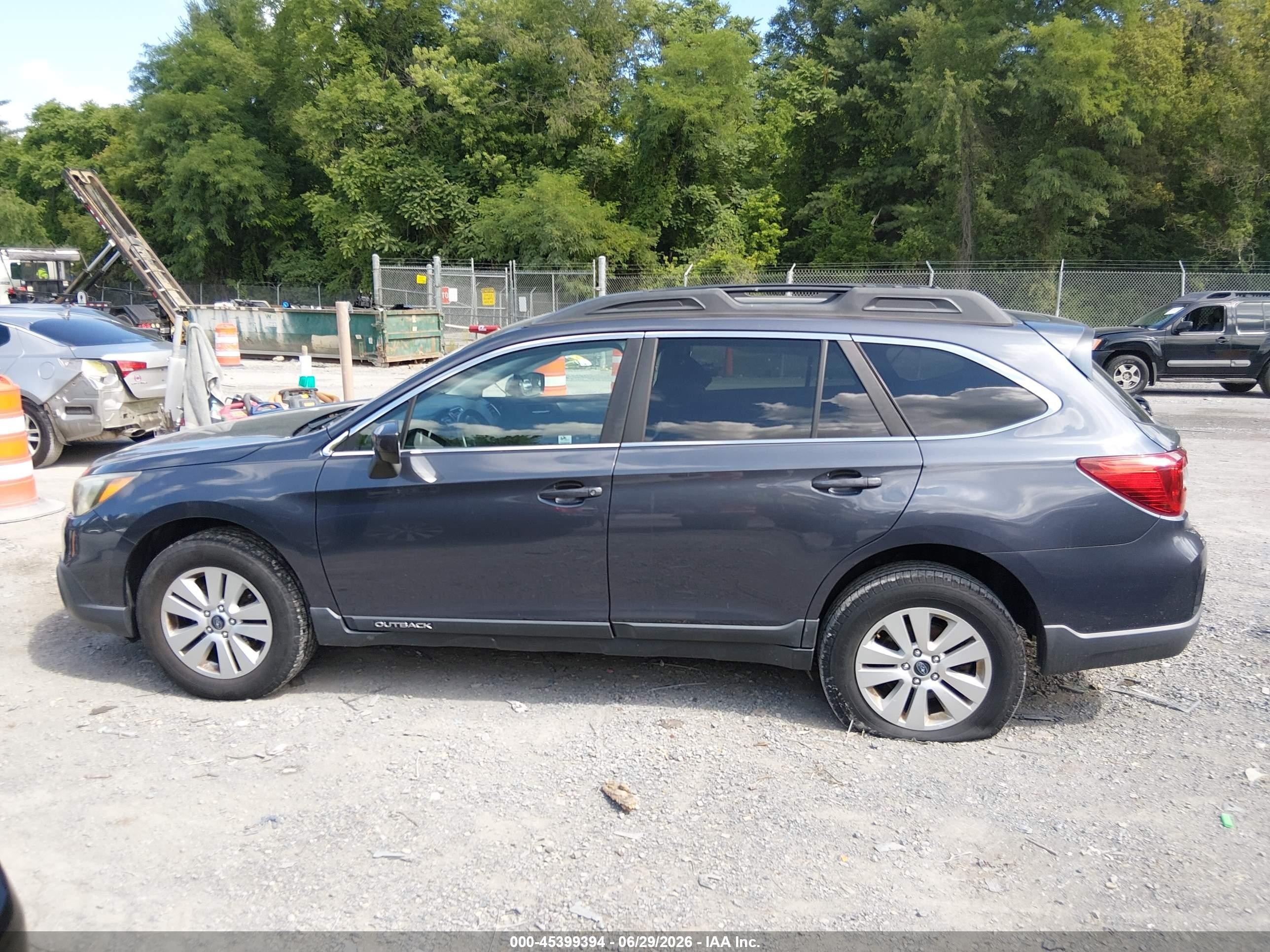 2015 Subaru Outback 2.5i Premium Blue vin: 4S4BSBEC9F3223545