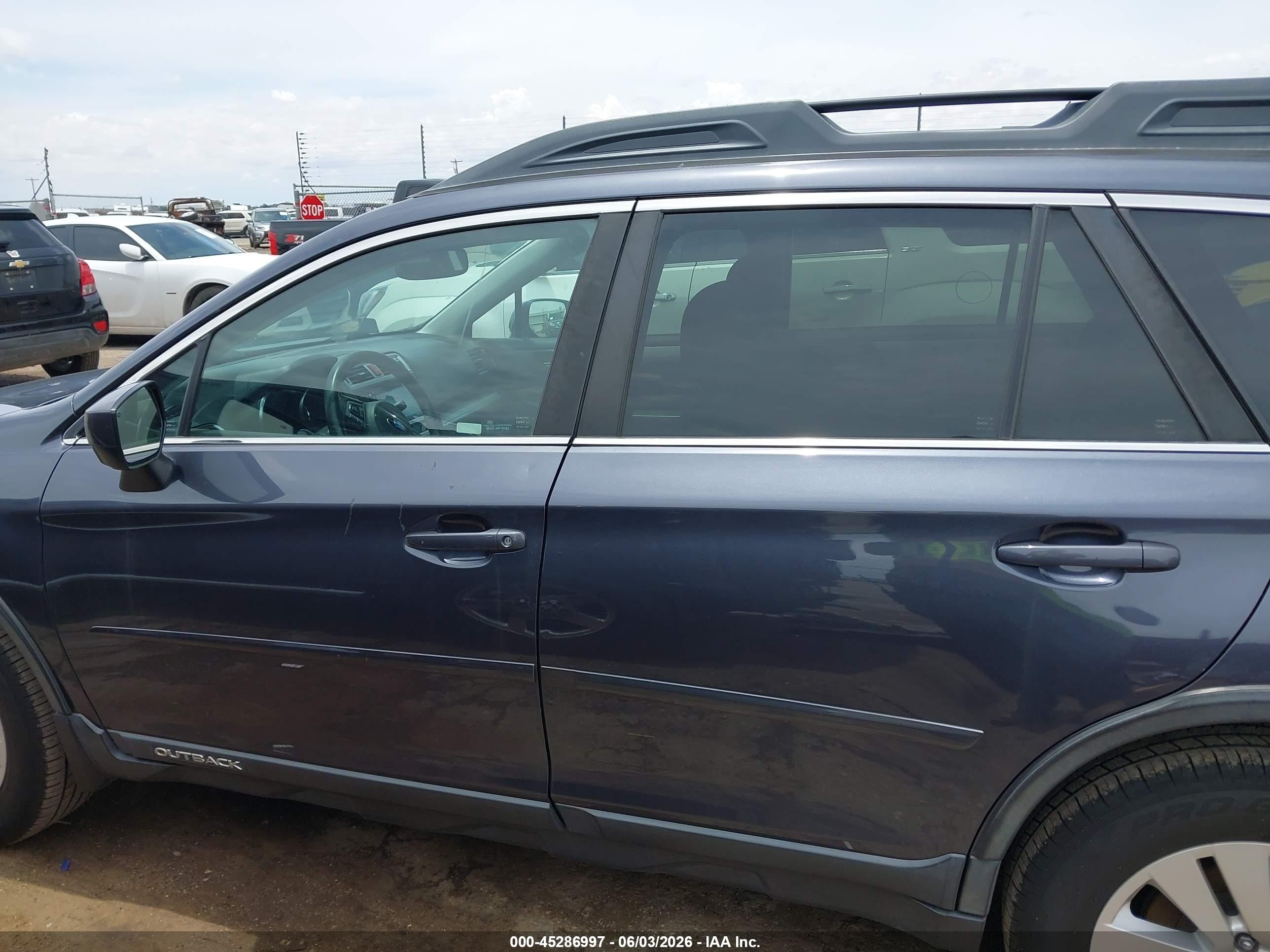 2015 Subaru Outback 2.5i Premium Blue vin: 4S4BSBECXF3233338