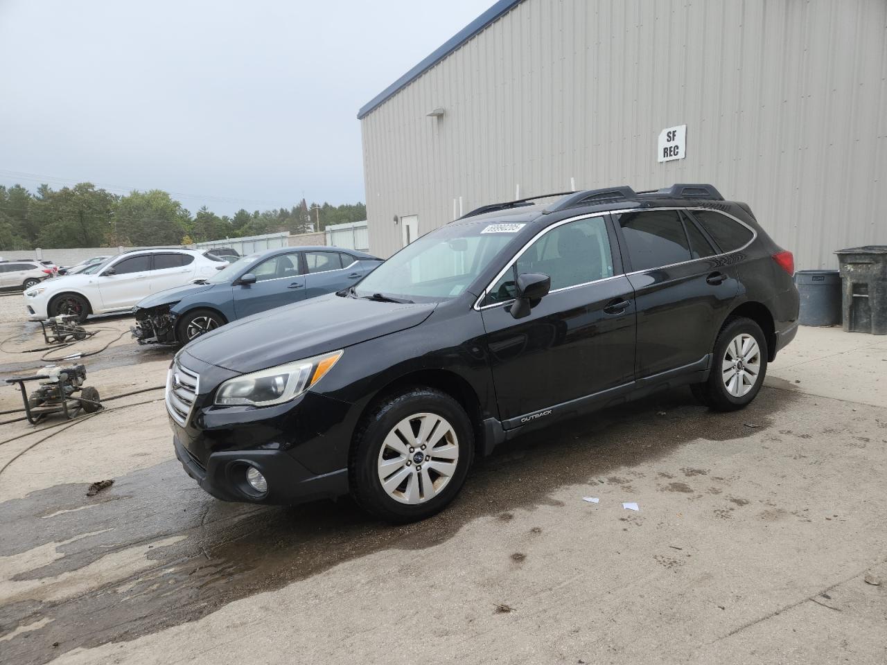2015 Subaru Outback 2.5i Premium Black vin: 4S4BSBECXF3236398