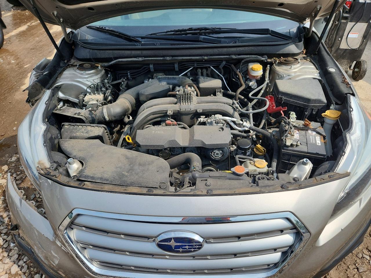 2015 Subaru Outback 2.5i Premium Silver vin: 4S4BSBFC0F3356516