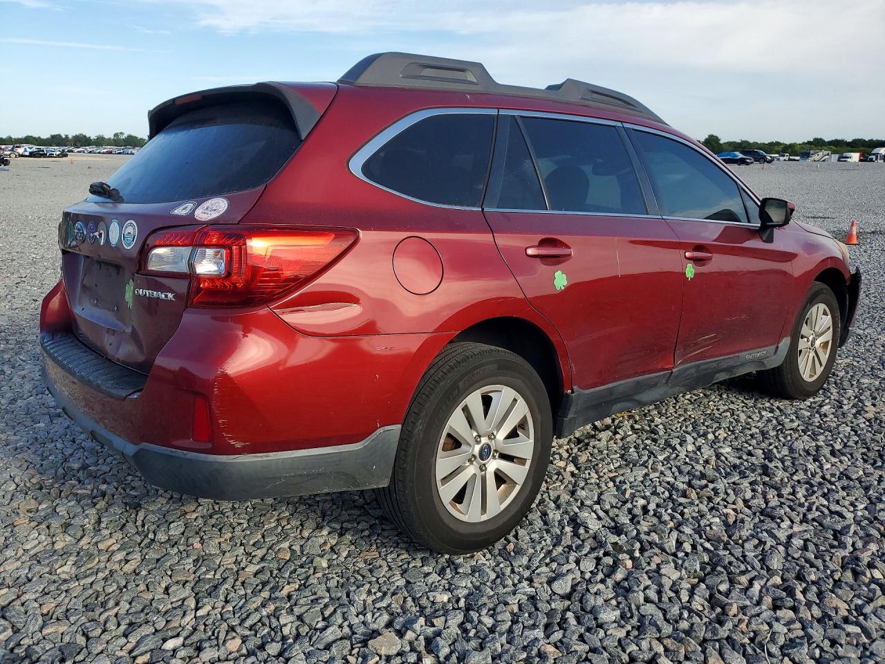 2015 Subaru Outback 2.5i Premium Burgundy vin: 4S4BSBFC1F3283799