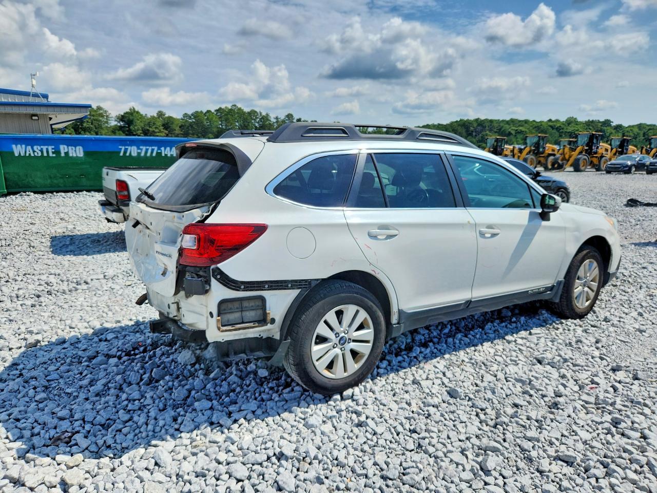 2015 Subaru Outback 2.5i Premium White vin: 4S4BSBFC2F3290146