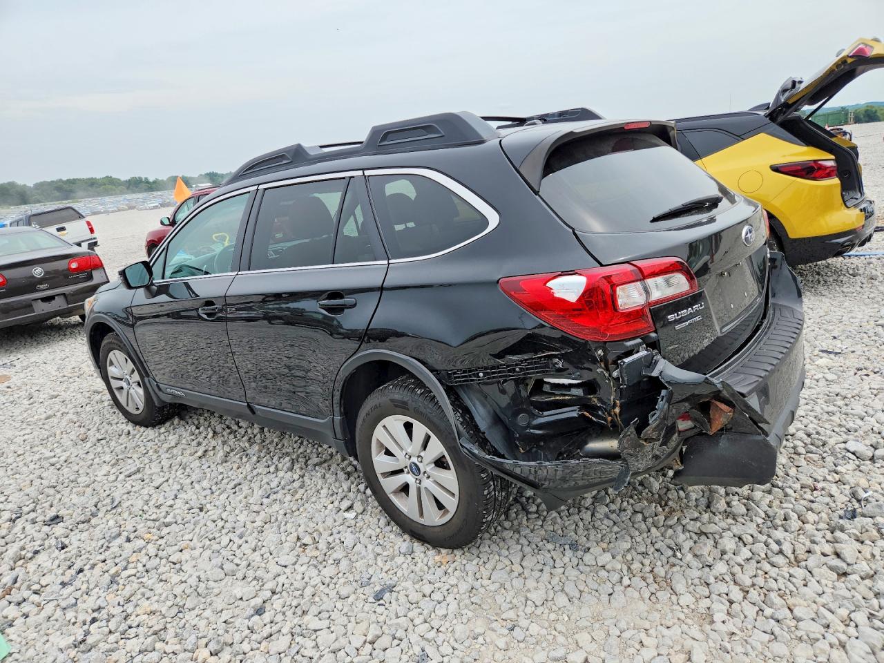 2015 Subaru Outback 2.5i Premium Black vin: 4S4BSBFC3F3275042
