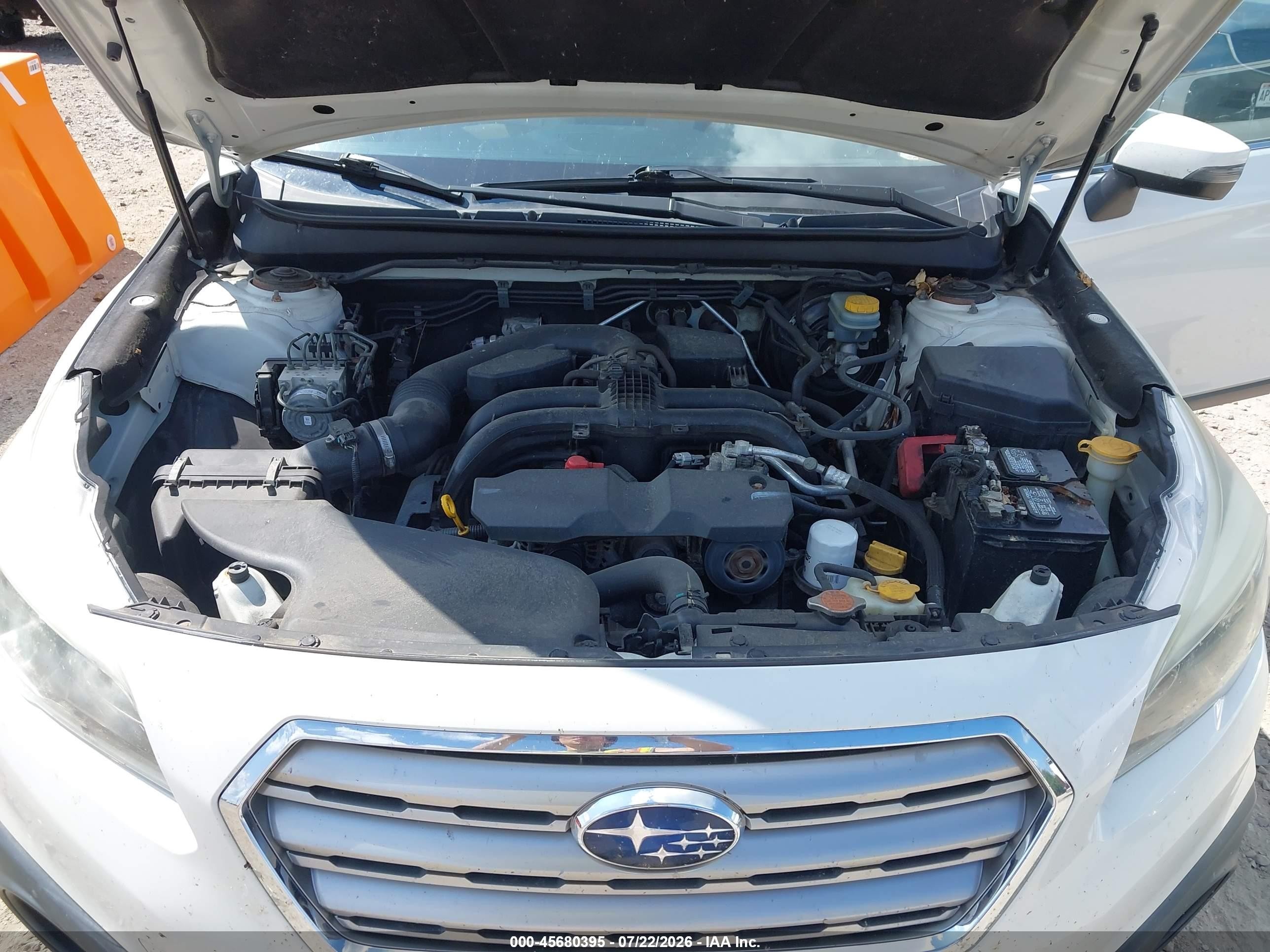 2015 Subaru Outback 2.5i Premium White vin: 4S4BSBFC3F3305902