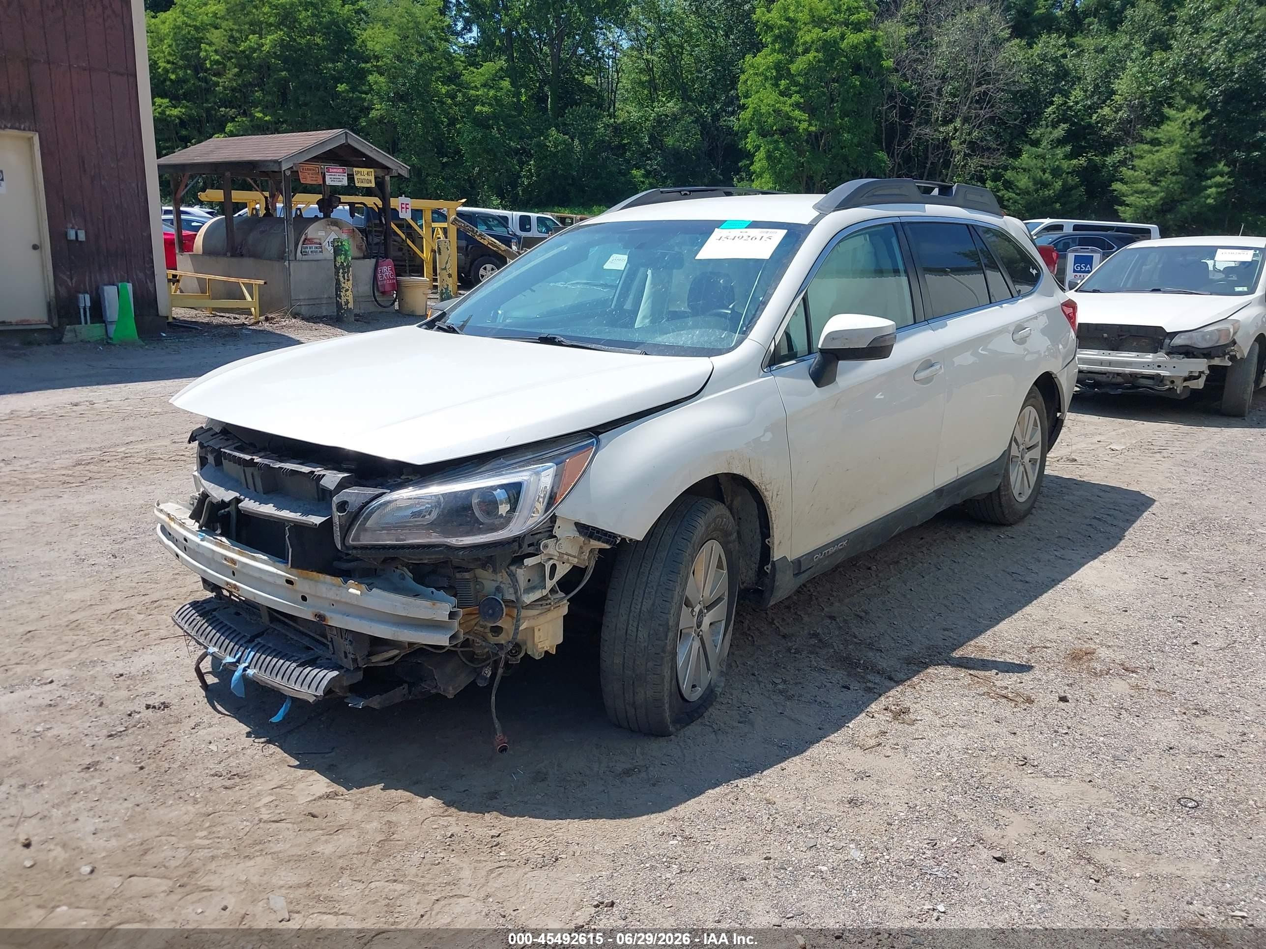 2015 Subaru Outback 2.5i Premium White vin: 4S4BSBFC5F3343874