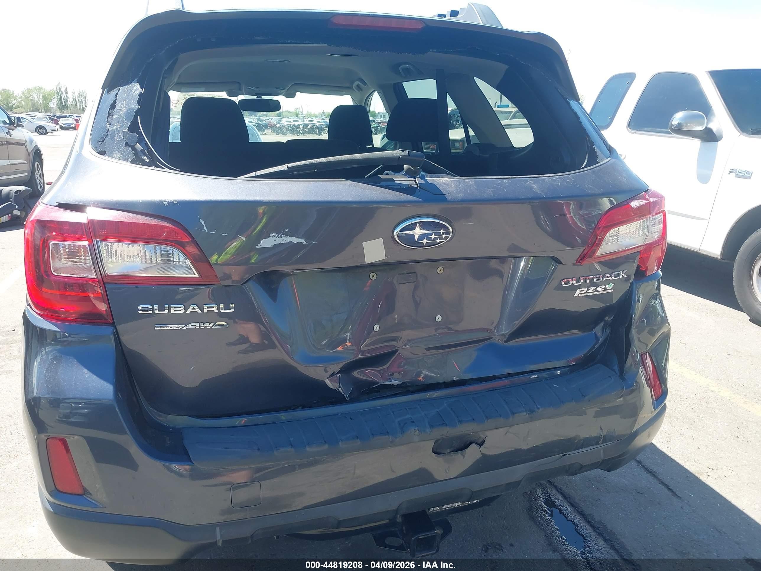 2015 Subaru Outback 2.5i Premium Gray vin: 4S4BSBFC6F3270482