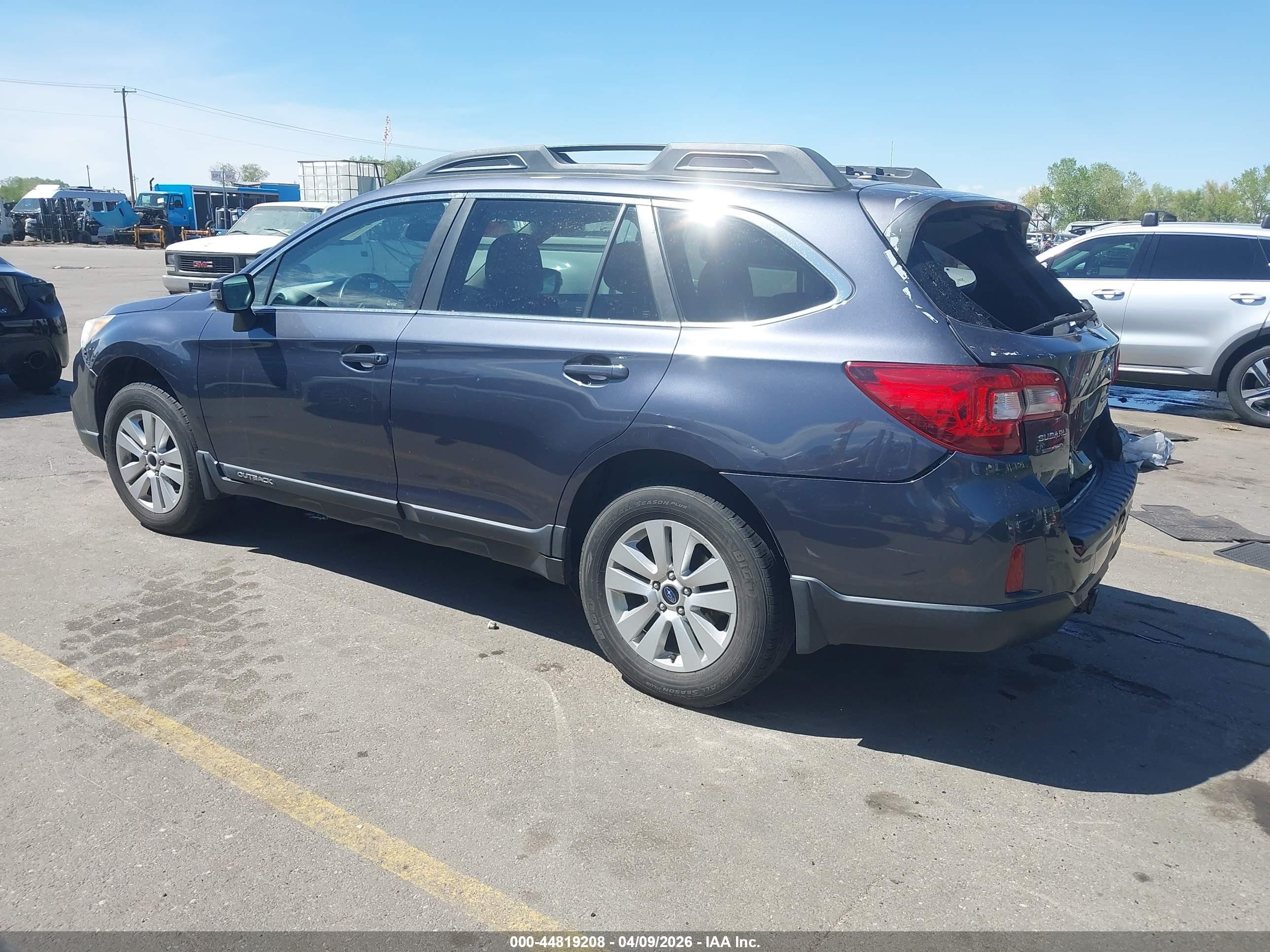 2015 Subaru Outback 2.5i Premium Gray vin: 4S4BSBFC6F3270482