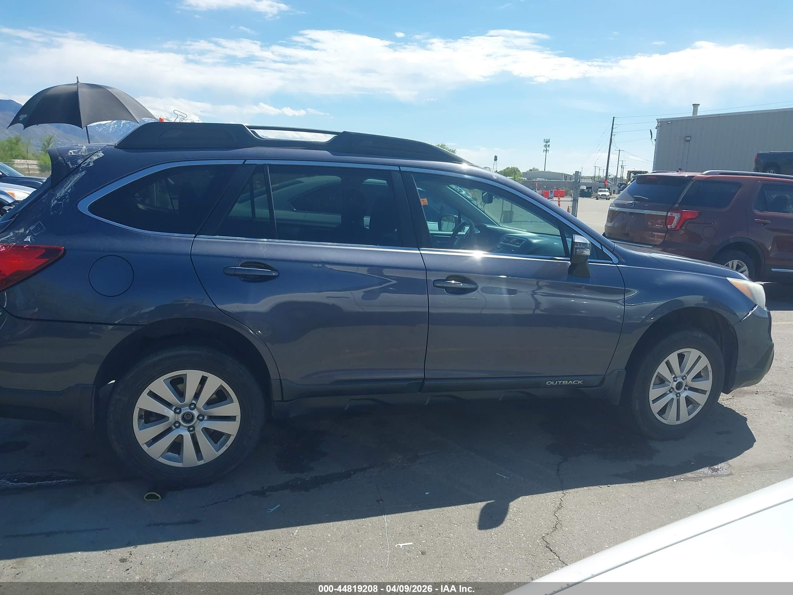 2015 Subaru Outback 2.5i Premium Gray vin: 4S4BSBFC6F3270482