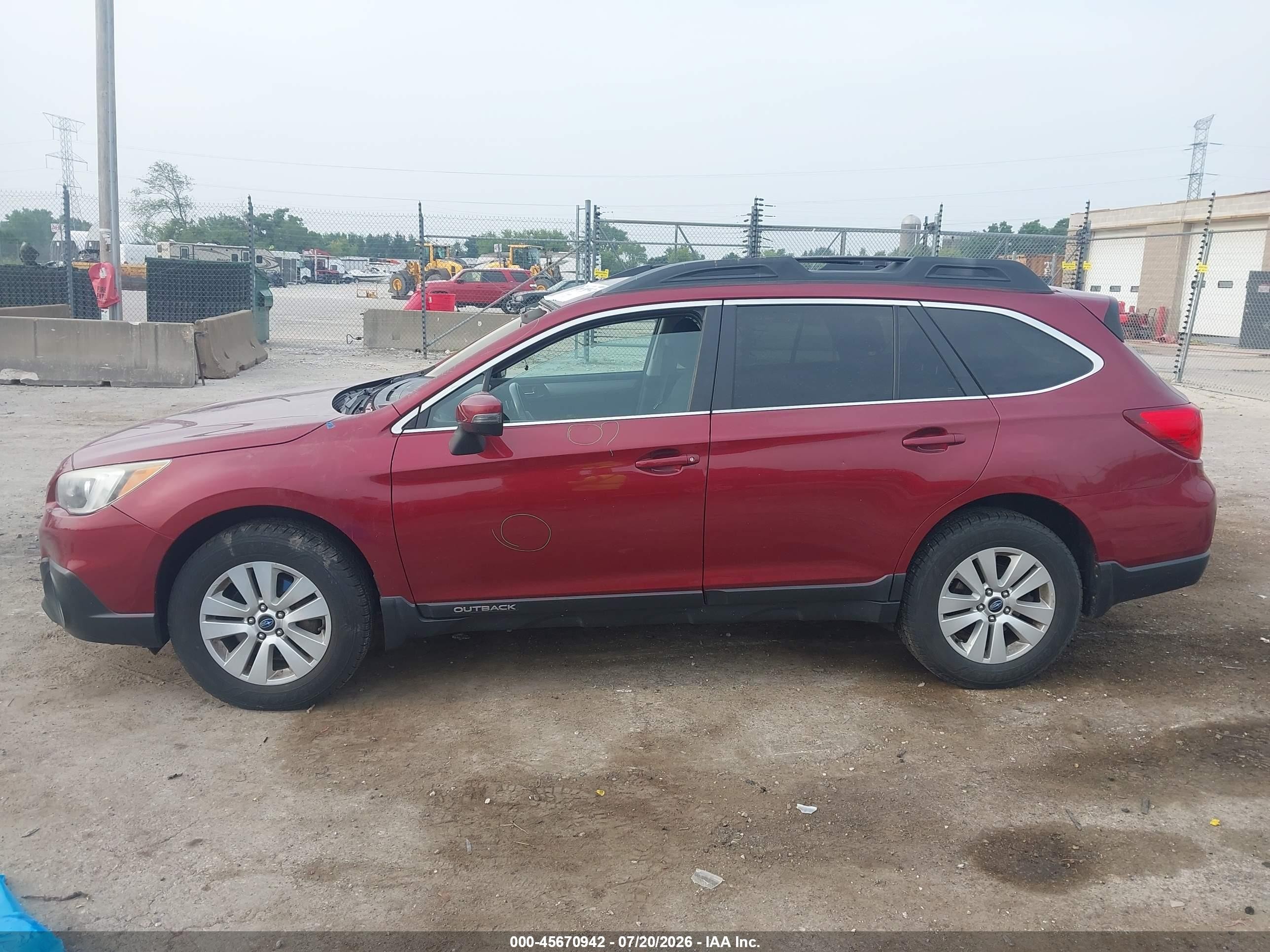 2015 Subaru Outback 2.5i Premium Красный vin: 4S4BSBFC7F3284102