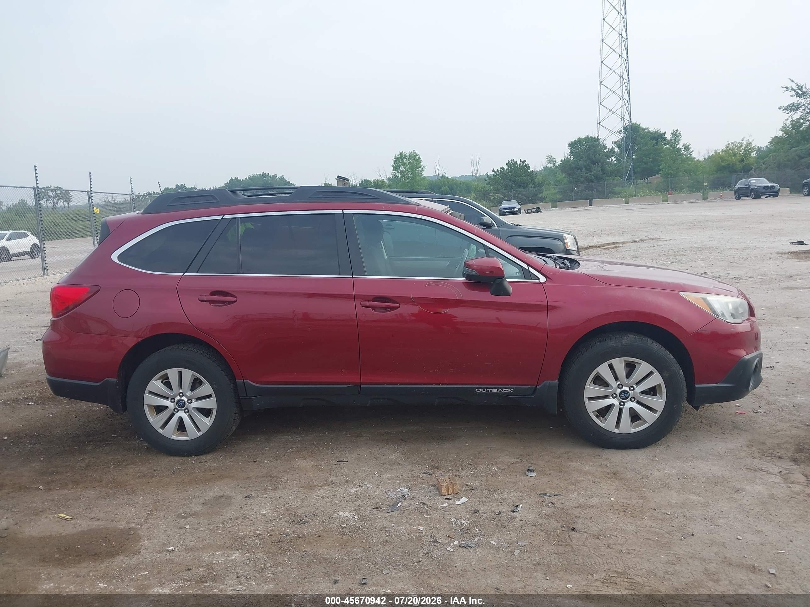 2015 Subaru Outback 2.5i Premium Красный vin: 4S4BSBFC7F3284102