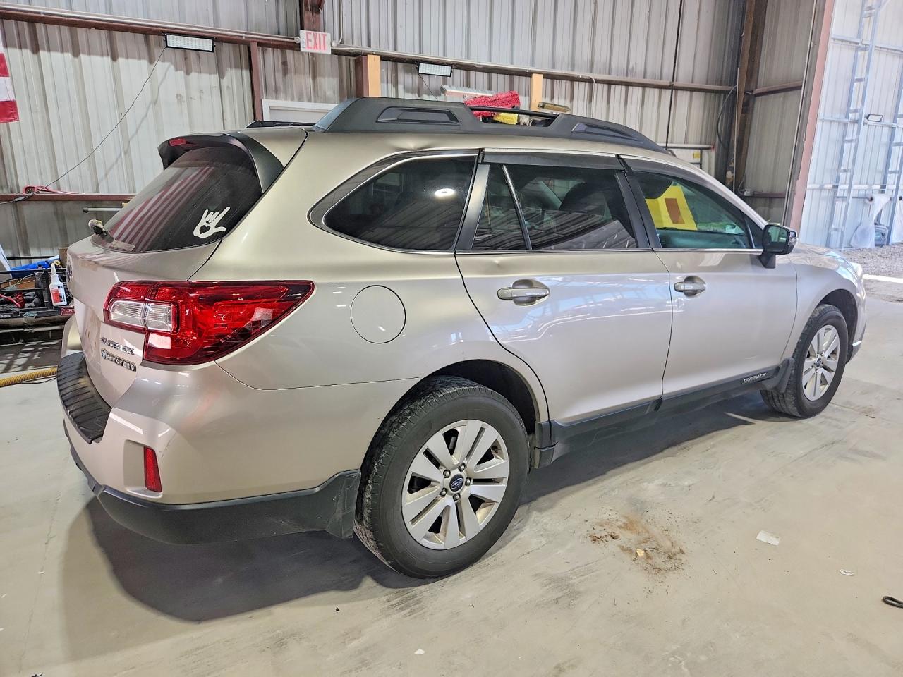 2015 Subaru Outback 2.5i Premium Gold vin: 4S4BSBFC8F3307287