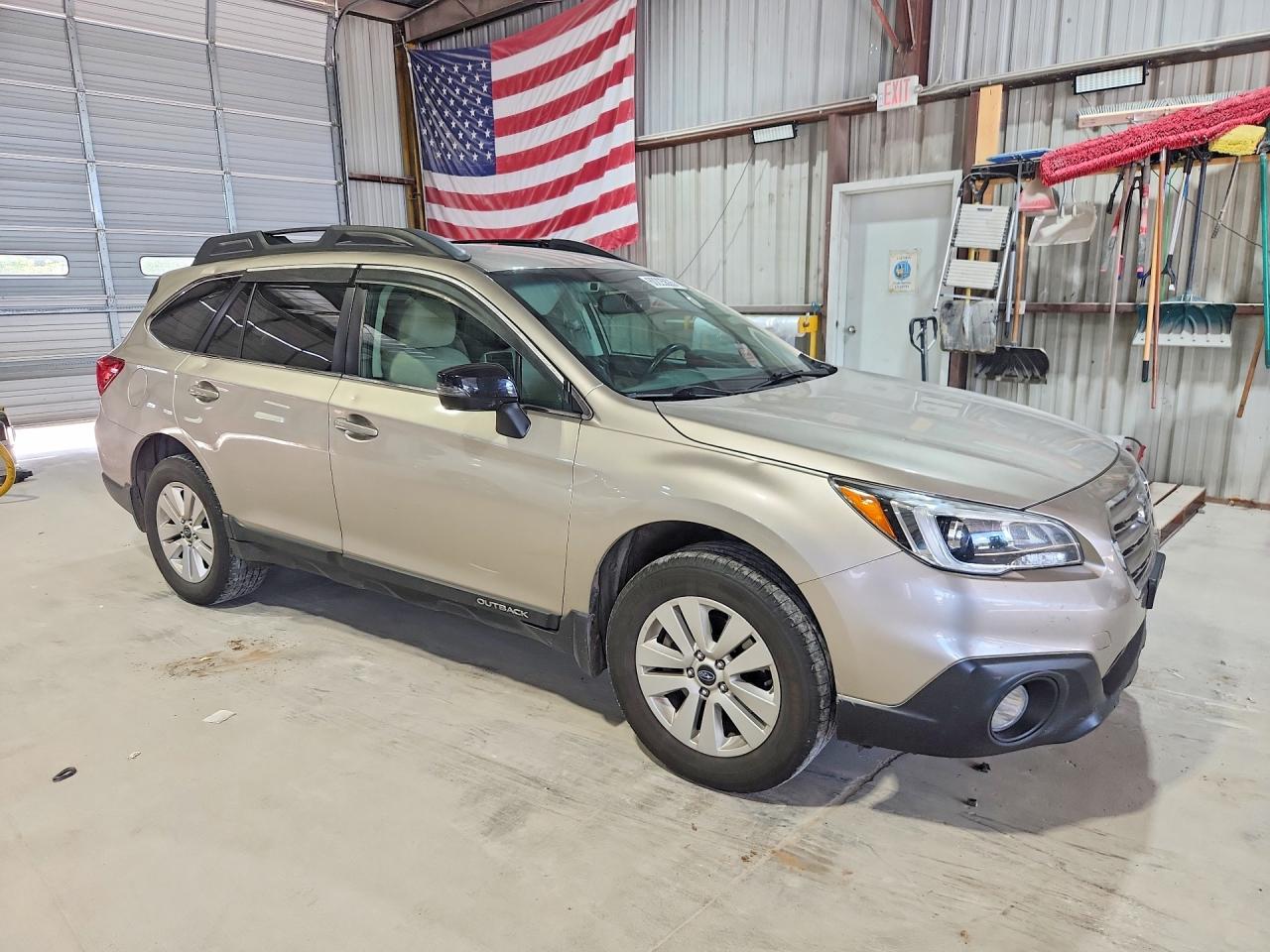 2015 Subaru Outback 2.5i Premium Gold vin: 4S4BSBFC8F3307287