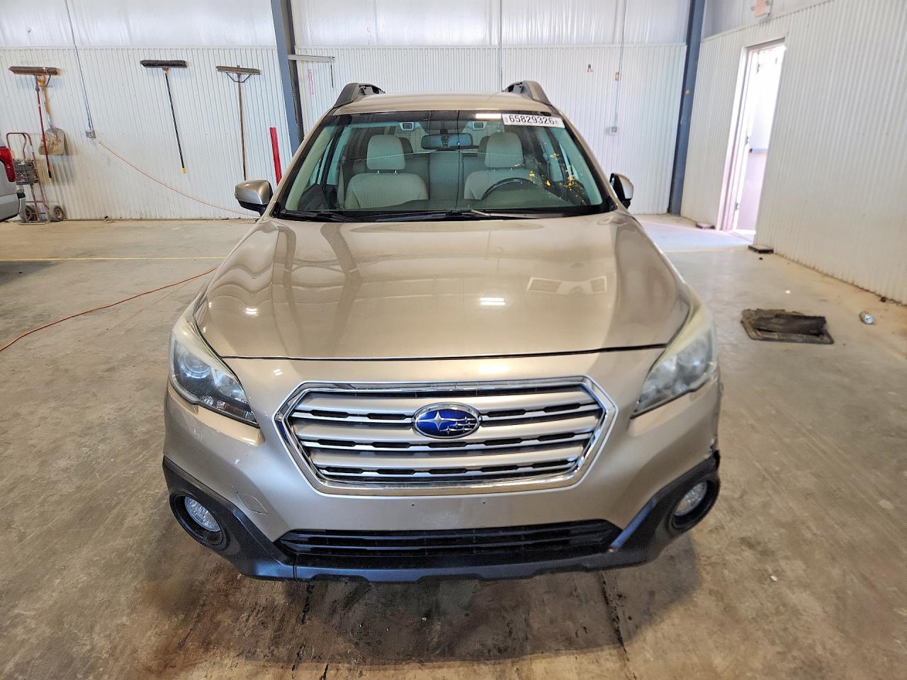 2015 Subaru Outback 2.5i Premium Silver vin: 4S4BSBFC9F3230512