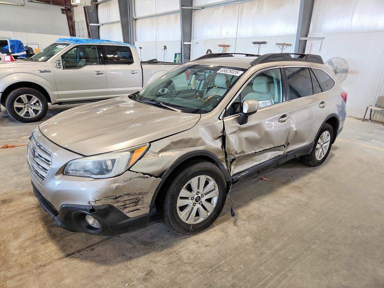 2015 Subaru Outback 2.5i Premium Silver vin: 4S4BSBFC9F3230512