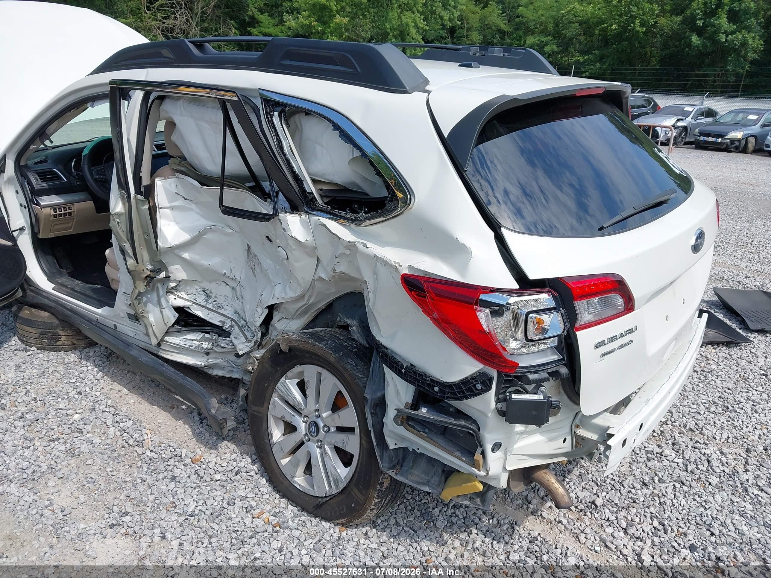 2015 Subaru Outback 2.5i Premium White vin: 4S4BSBFC9F3262750