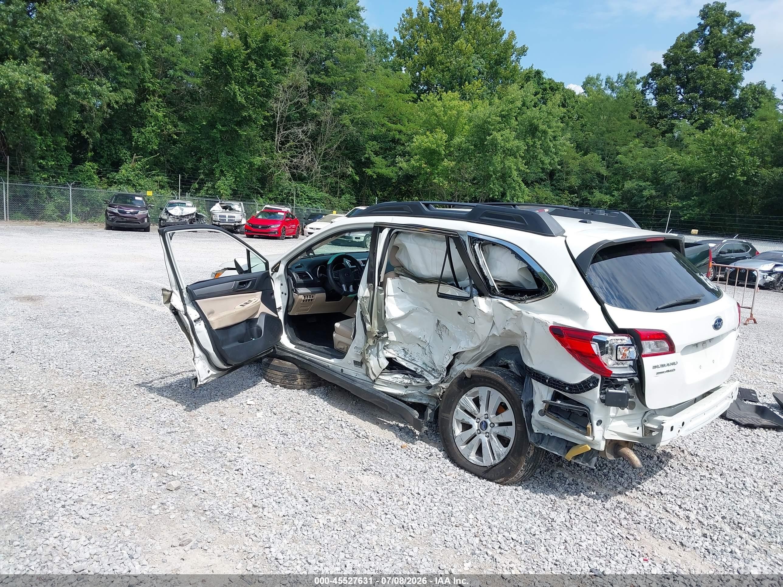 2015 Subaru Outback 2.5i Premium White vin: 4S4BSBFC9F3262750