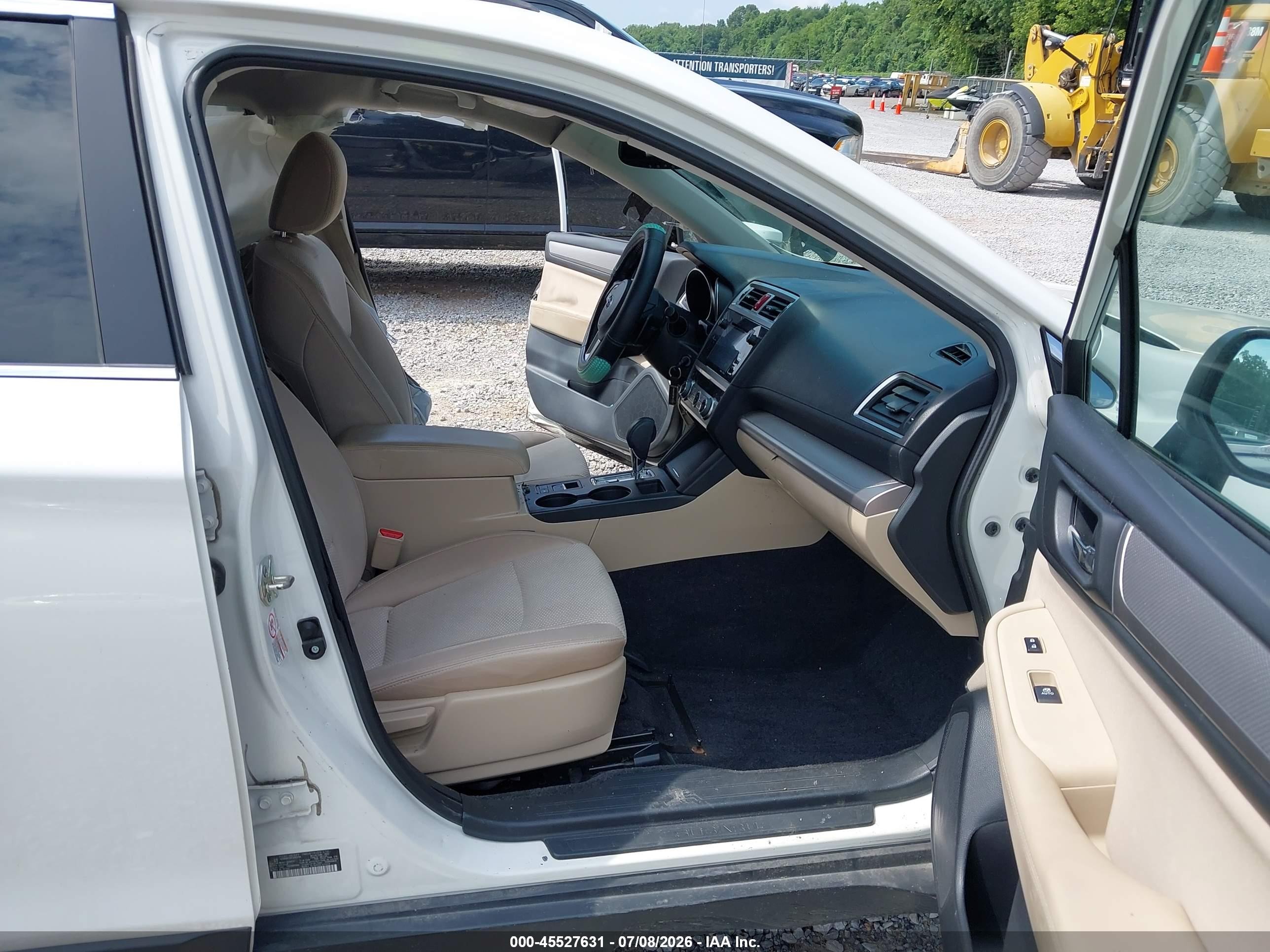 2015 Subaru Outback 2.5i Premium White vin: 4S4BSBFC9F3262750