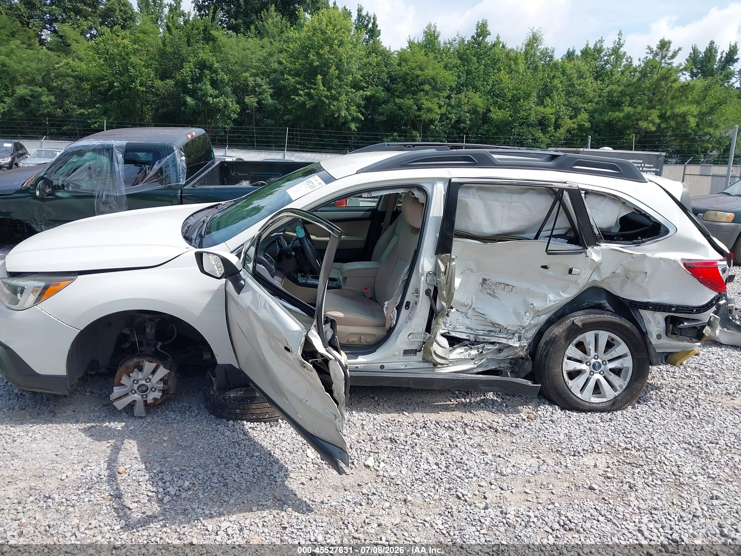 2015 Subaru Outback 2.5i Premium White vin: 4S4BSBFC9F3262750