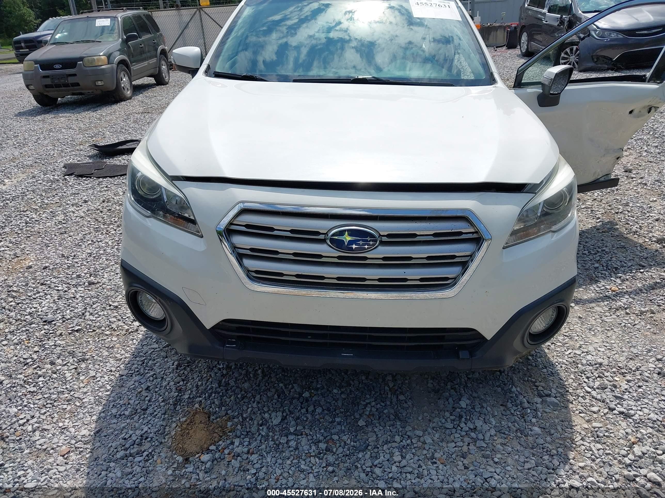 2015 Subaru Outback 2.5i Premium White vin: 4S4BSBFC9F3262750
