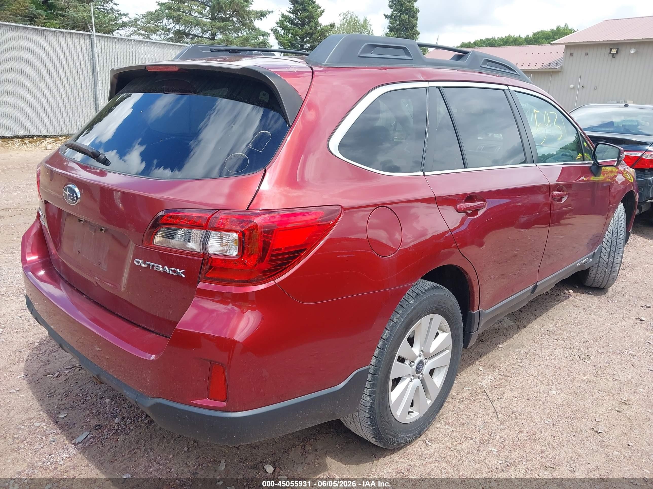 2015 Subaru Outback 2.5i Premium Красный vin: 4S4BSBHC0F3231917