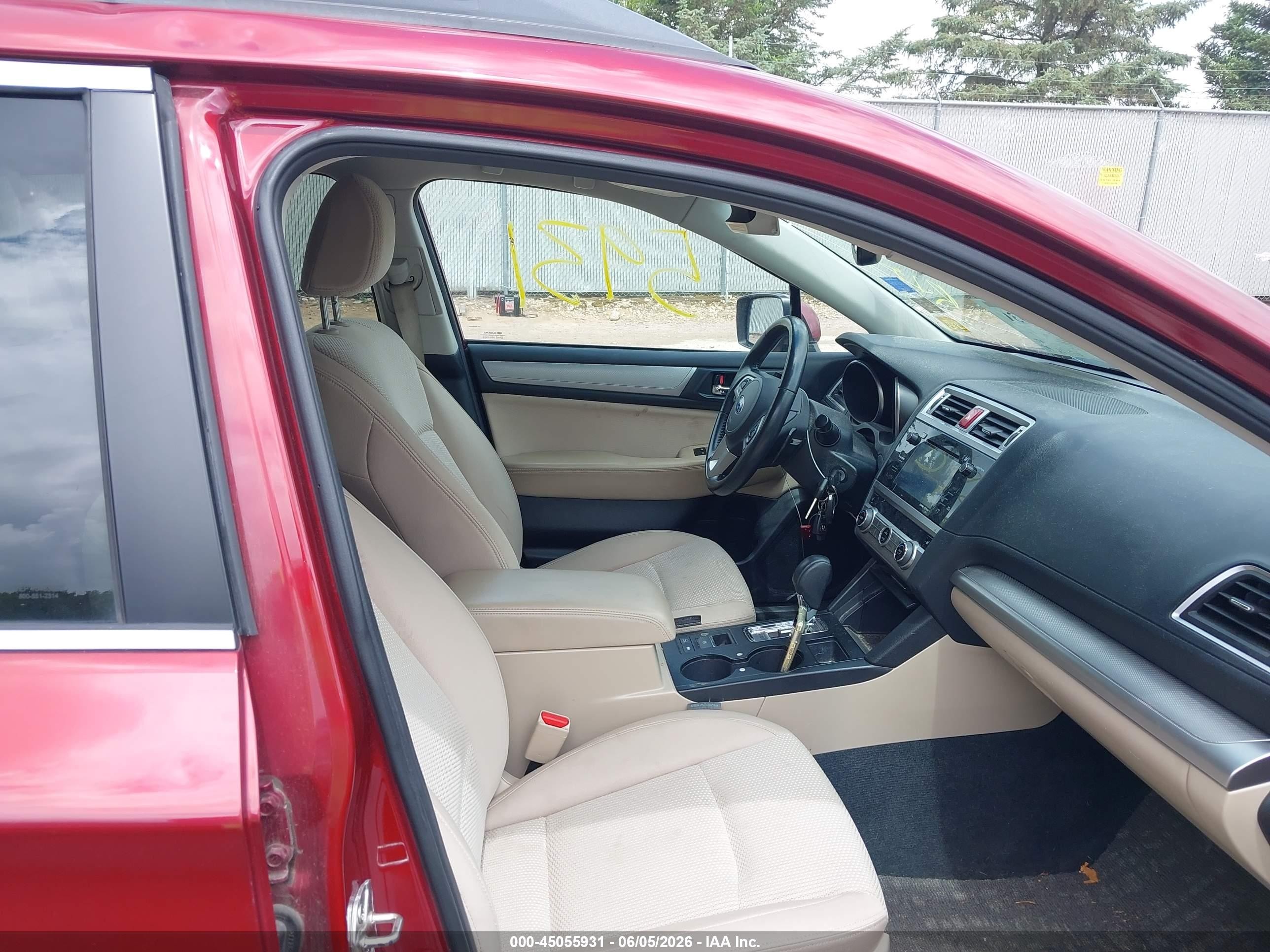 2015 Subaru Outback 2.5i Premium Красный vin: 4S4BSBHC0F3231917
