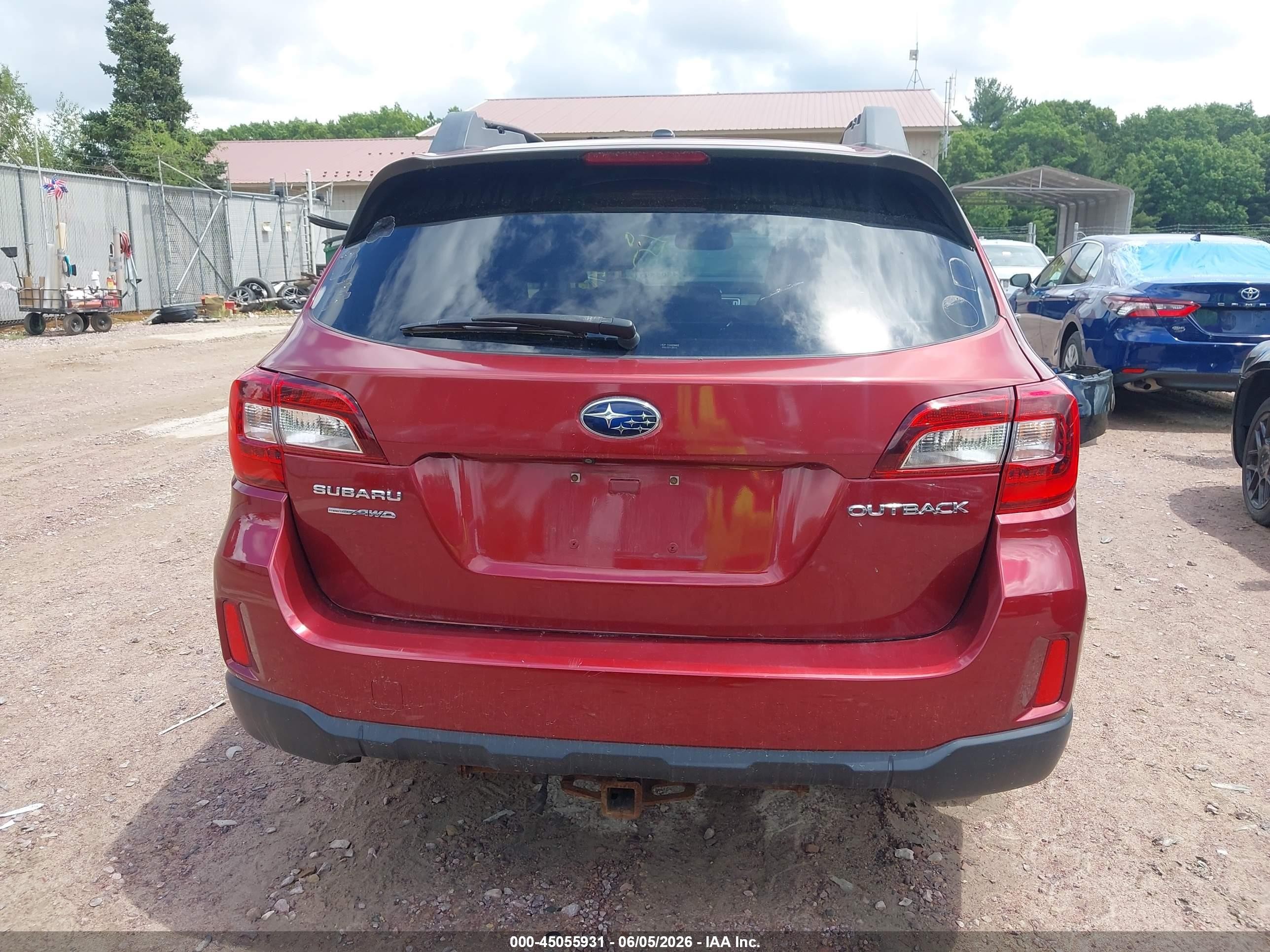 2015 Subaru Outback 2.5i Premium Красный vin: 4S4BSBHC0F3231917