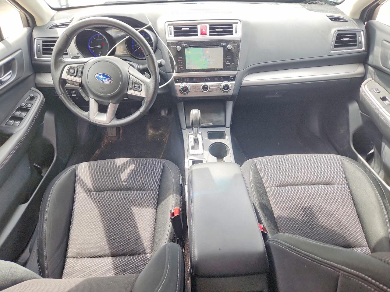 2015 Subaru Outback 2.5i Premium Белый vin: 4S4BSBHC1F3326924