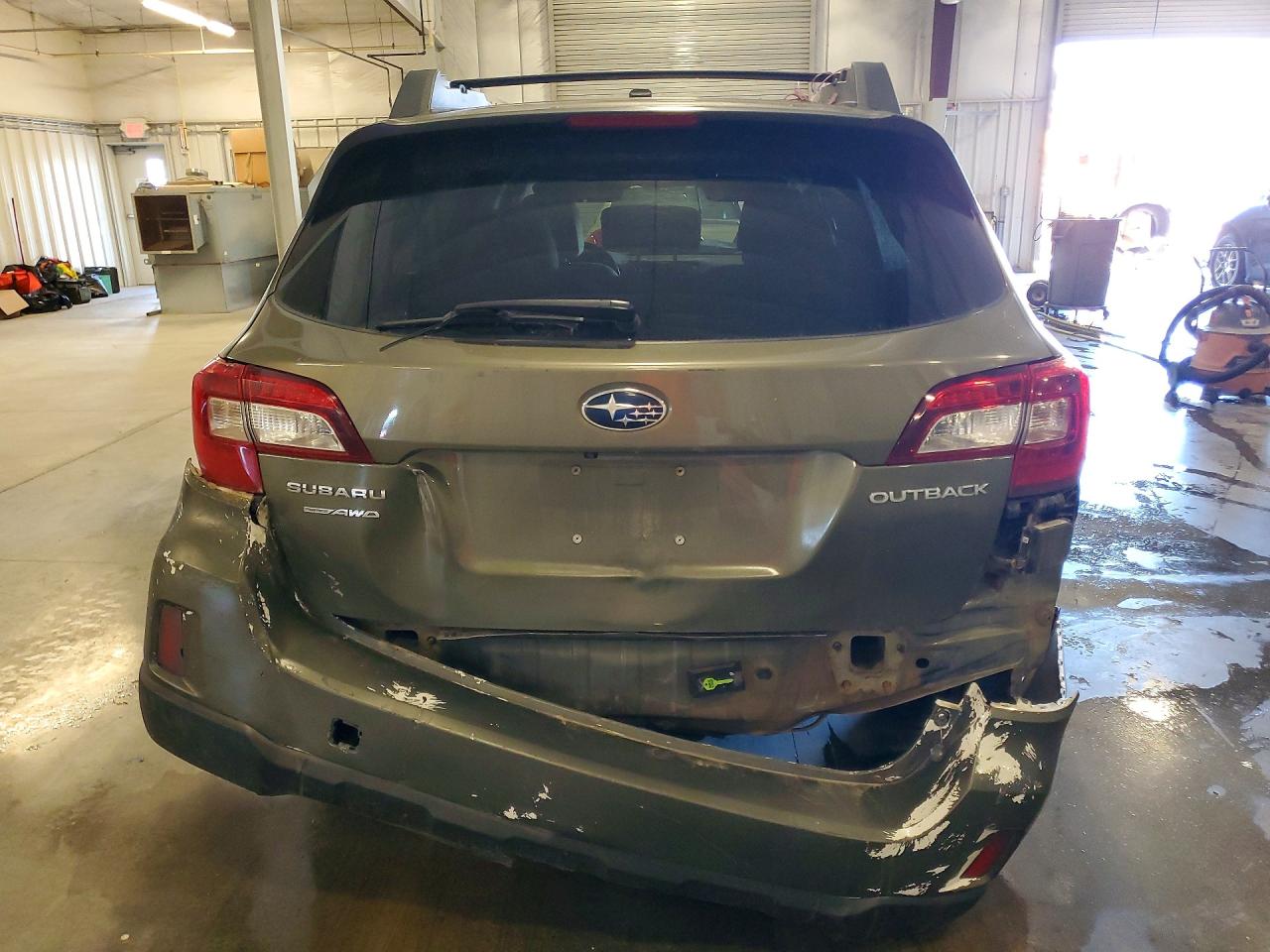 2015 Subaru Outback 2.5i Premium Green vin: 4S4BSBHC3F3280559