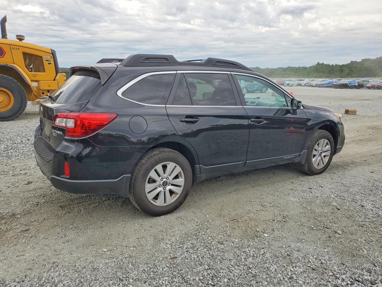 2015 Subaru Outback 2.5i Premium Черный vin: 4S4BSBHC6F3321878