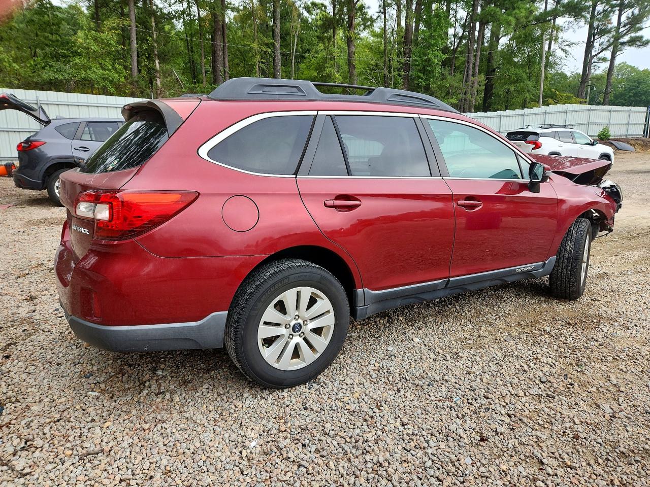 2015 Subaru Outback 2.5i Premium Red vin: 4S4BSBHC8F3346023