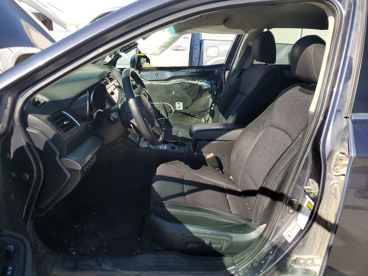 2016 Subaru Outback 2.5i Premium Gray vin: 4S4BSBHC8G3206183