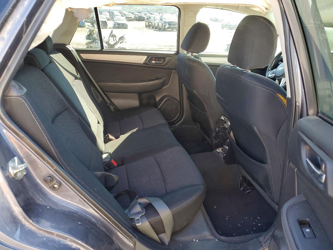 2016 Subaru Outback 2.5i Premium Gray vin: 4S4BSBHC8G3206183