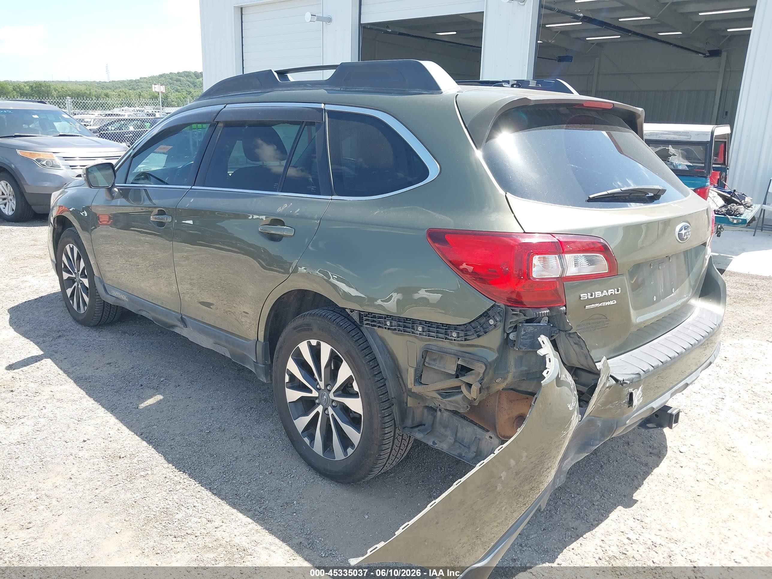 2015 Subaru Outback 2.5i Limited Gray vin: 4S4BSBJC0F3213296